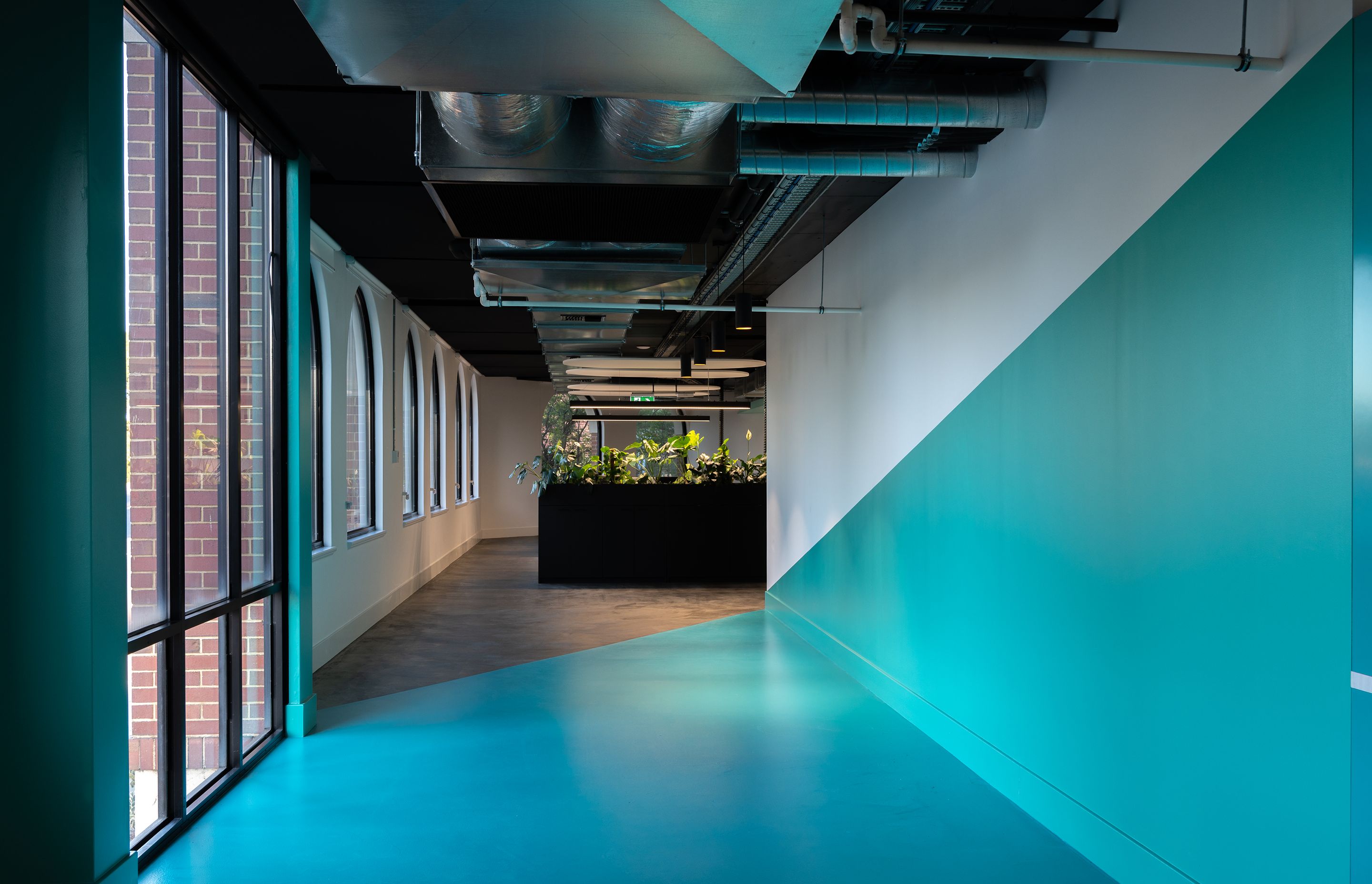 Photography: Andrew Purvis & Unios Lighting