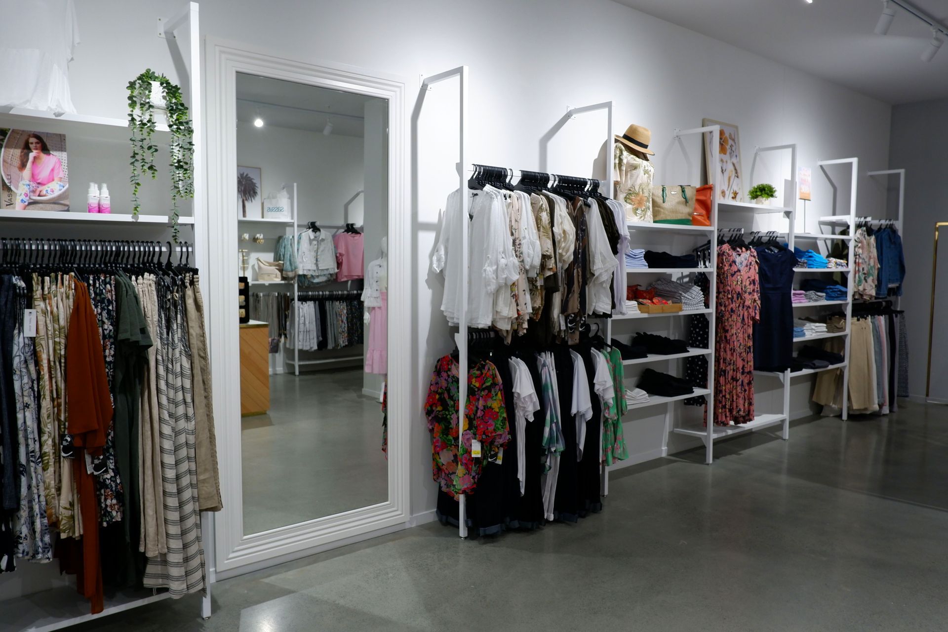 Sassys - Ormiston Mall