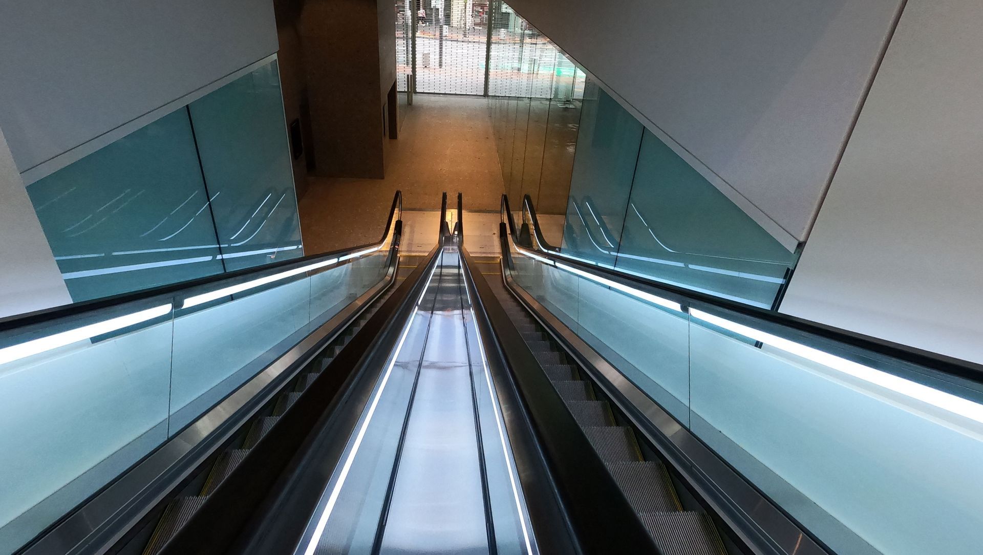 246 Queen Street banner