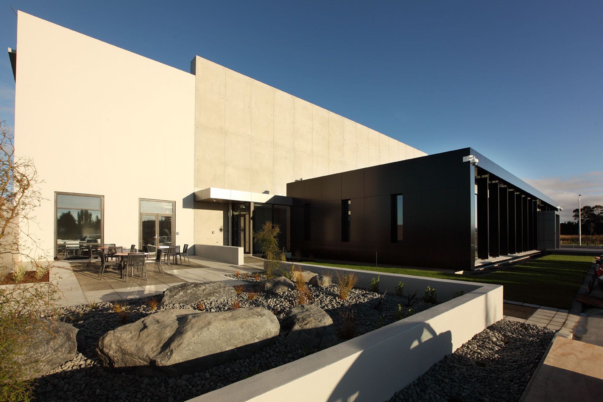 HP Office and Warehouse Building