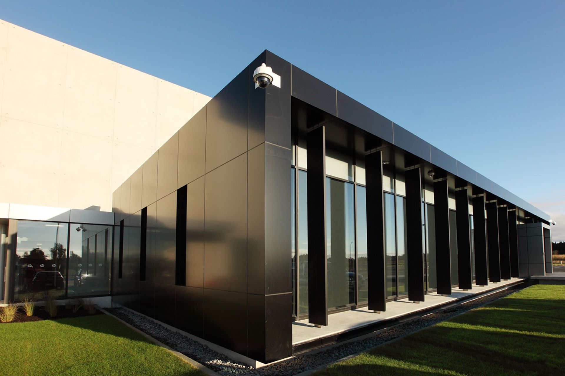 HP Office and Warehouse Building