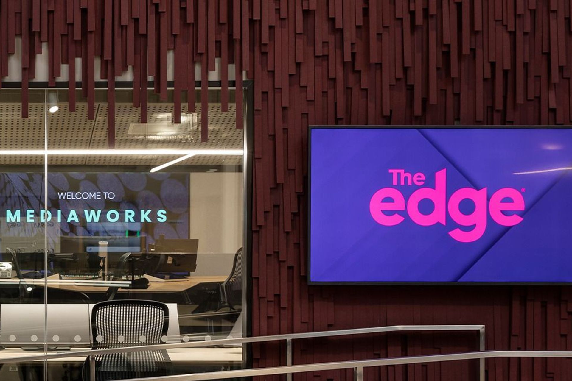 Mediaworks: Noise Sculpture Wall Spotlight