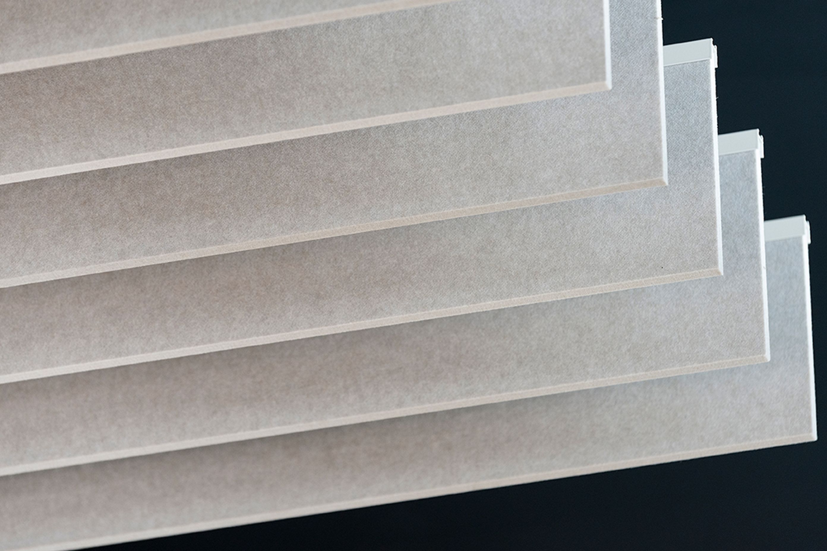Cascade™ Suspended Screens
