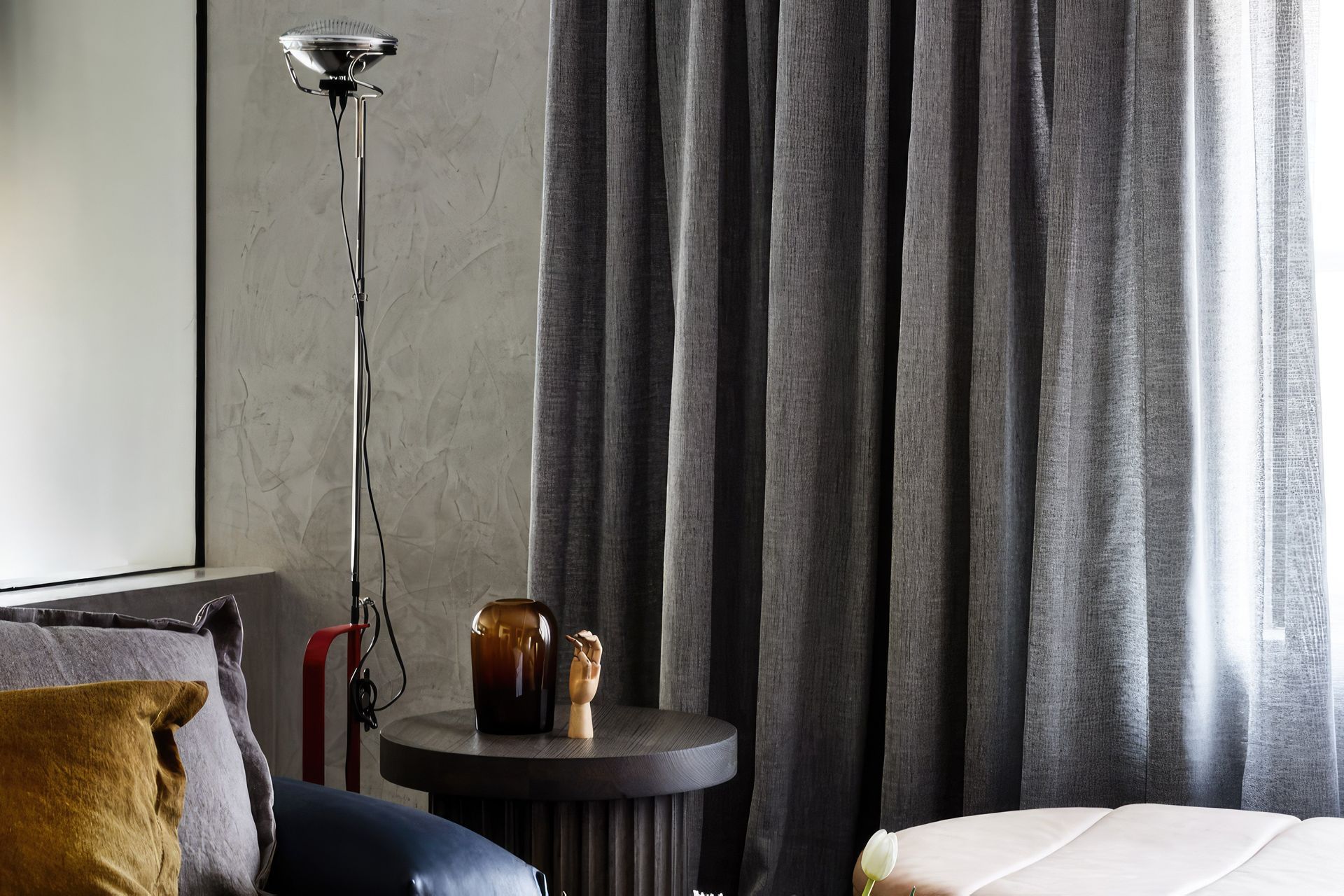 Ironside-Head-Office-couch-Polished-Plaster-gigapixel-standard-scale-400x-v3.jpg