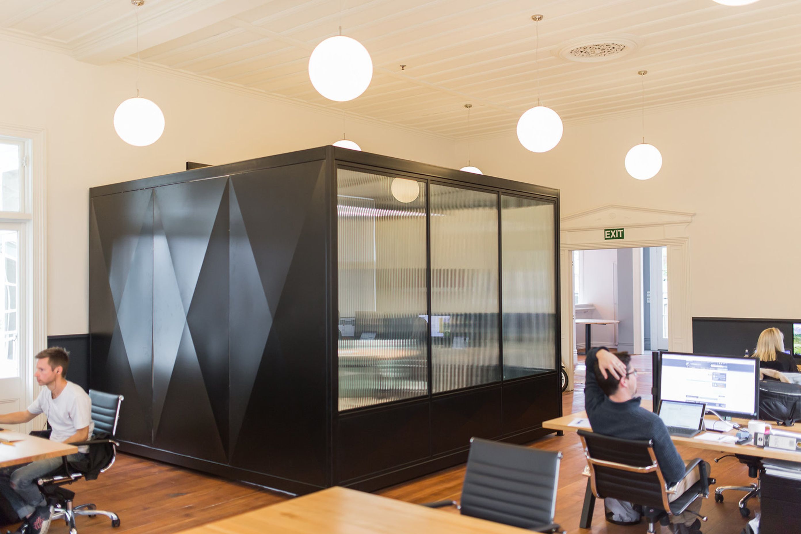 Panama Meeting Pod