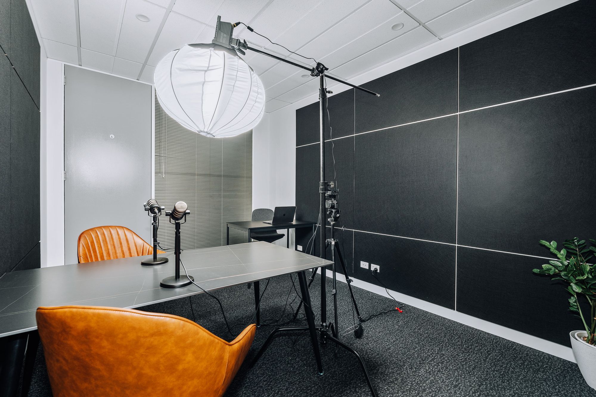 Podcast-Room-7-WR.jpg