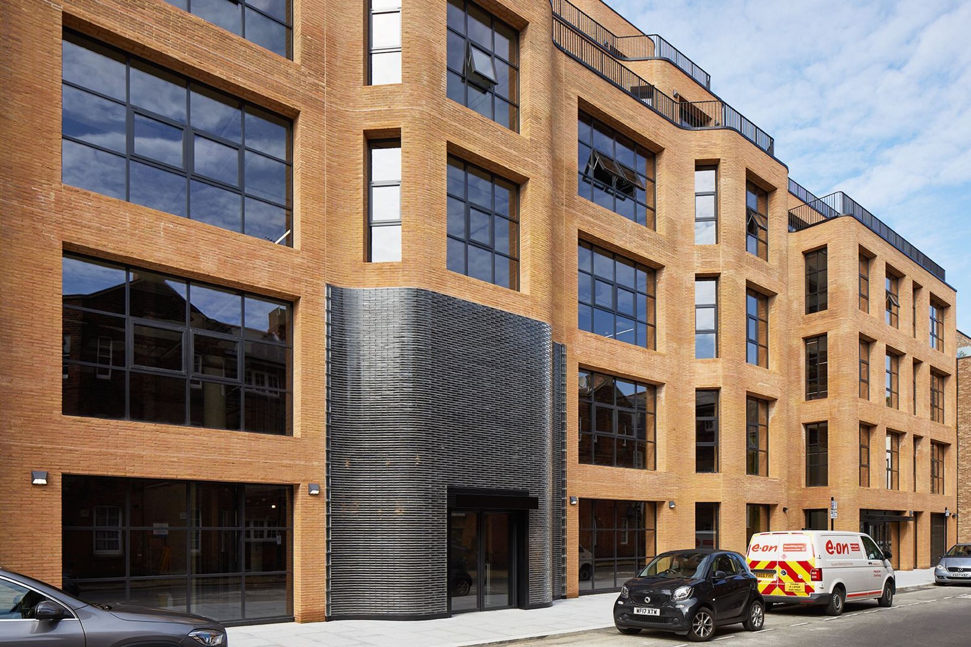 Poesia-mottled-glass-bricks-southworks-side-profile.jpg