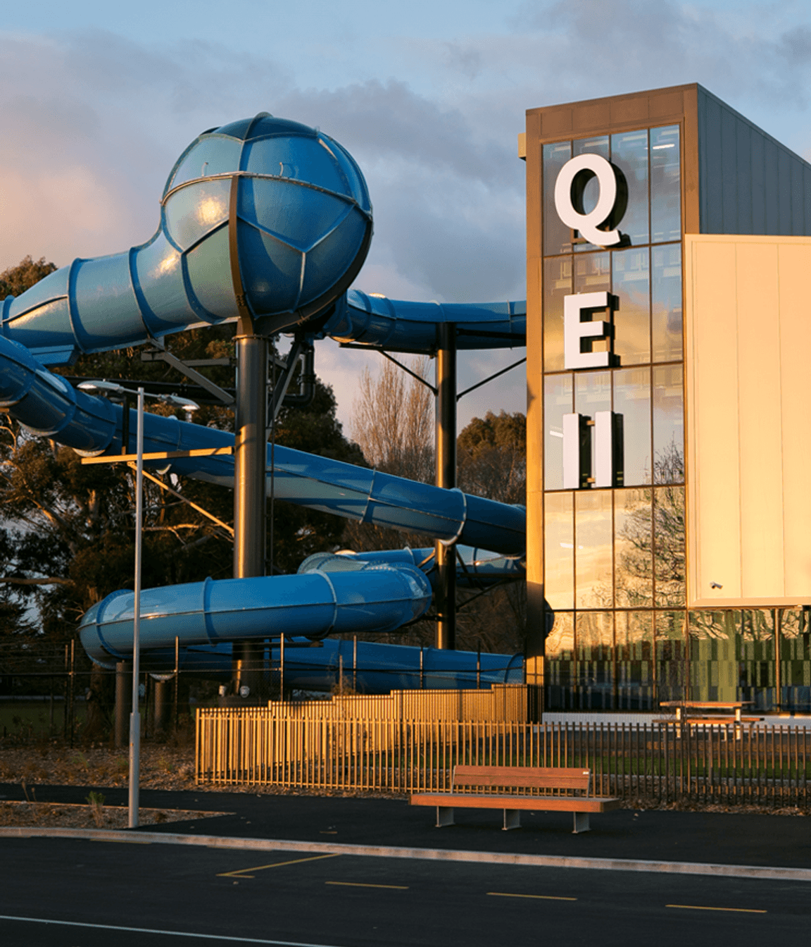 QE2