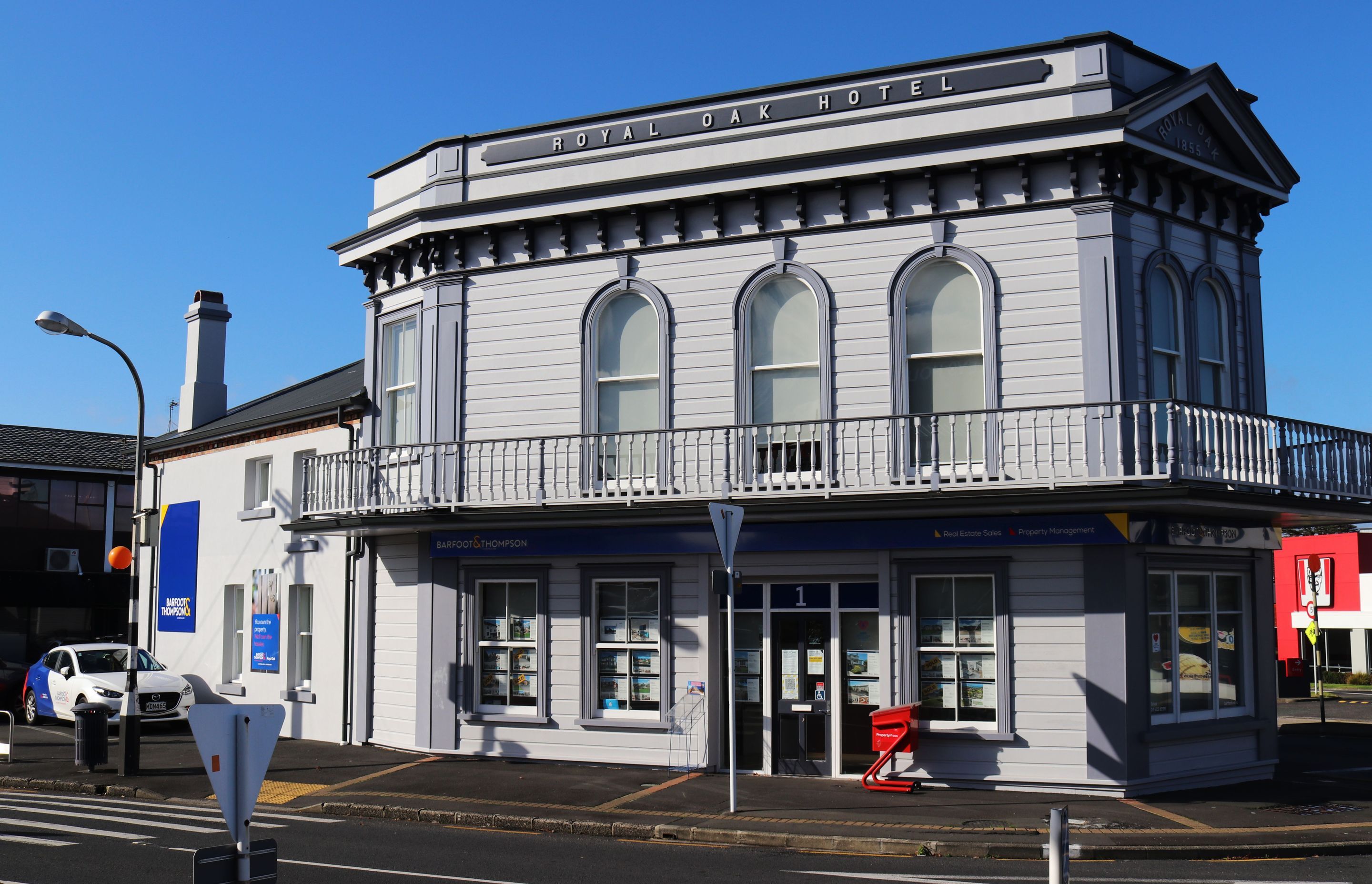 Barfoot &amp; Thompson (Royal Oak) - Restoration
