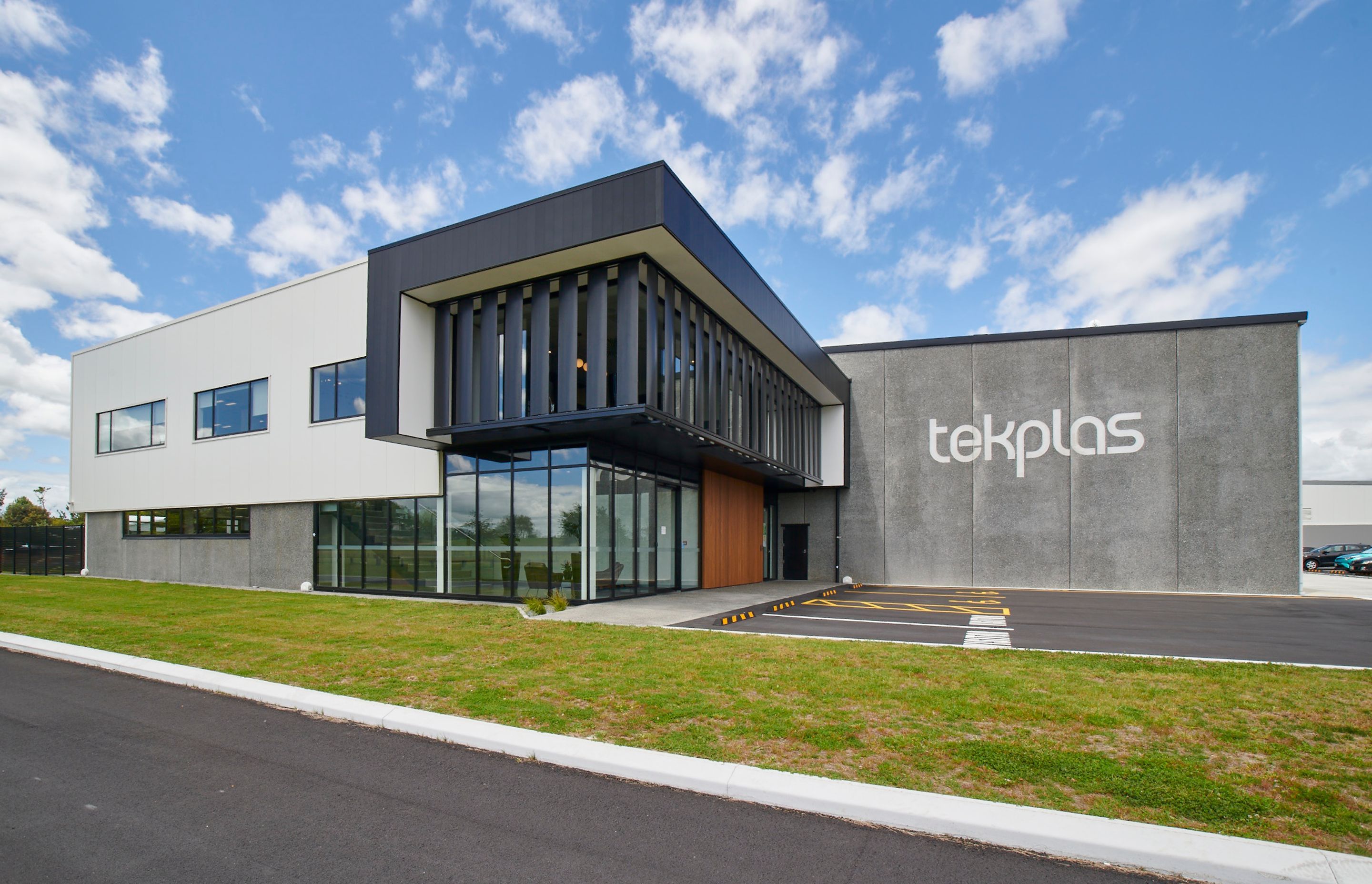 Tekplas HQ