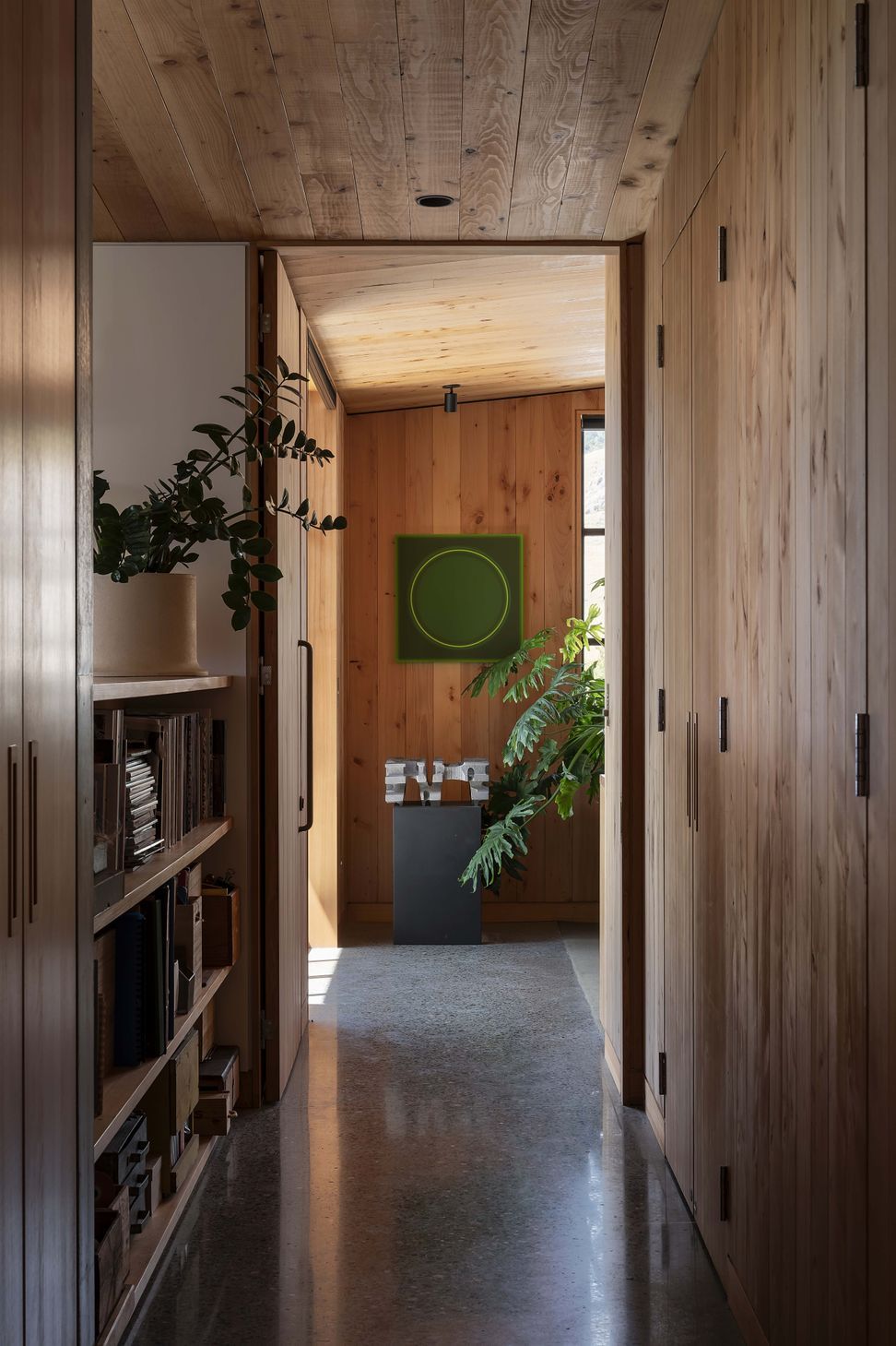 The-StudioView-towards-the-office-down-hallwaySam-Hartnett-Photographer6.jpg