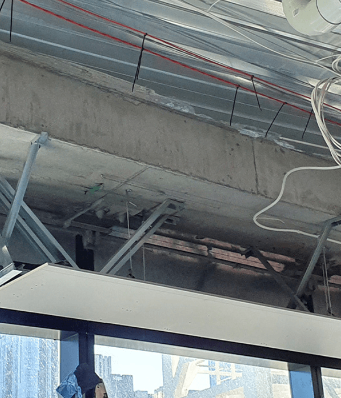The seismic design incorporated into Studco's Ceiling Design.