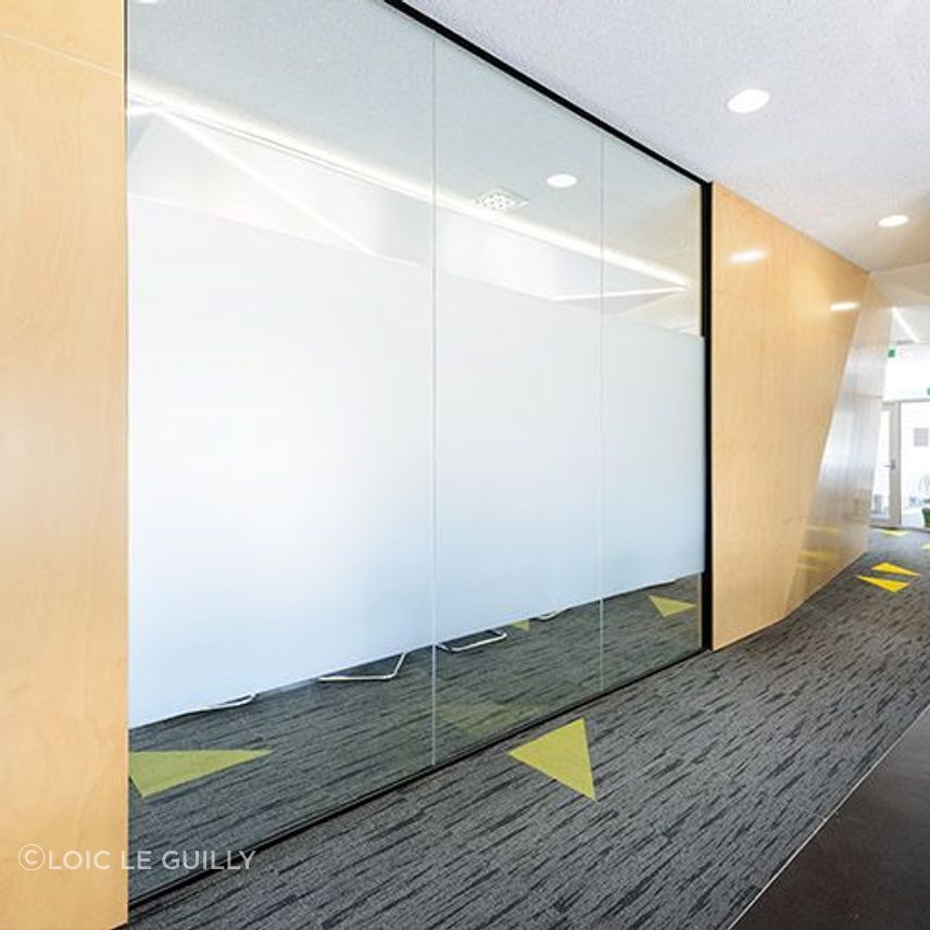 bennetts-office-fitout-meeting.jpg