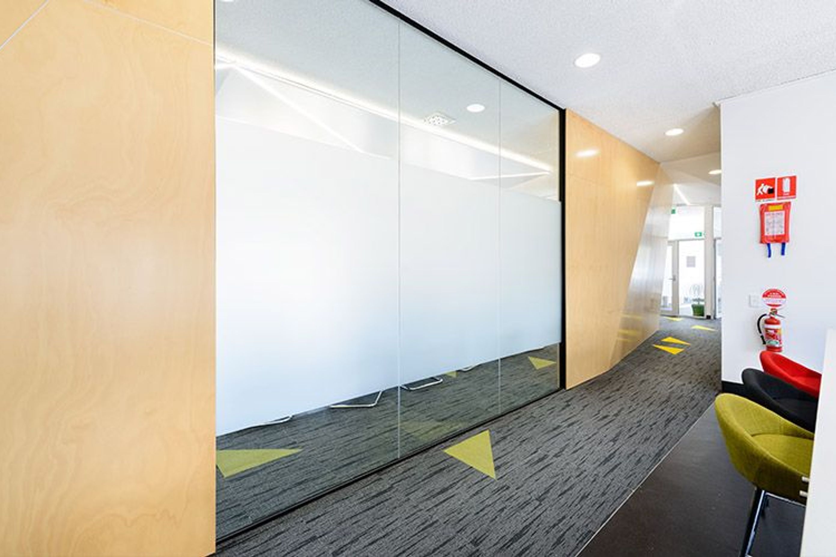 bennetts-office-fitout-meeting.jpg