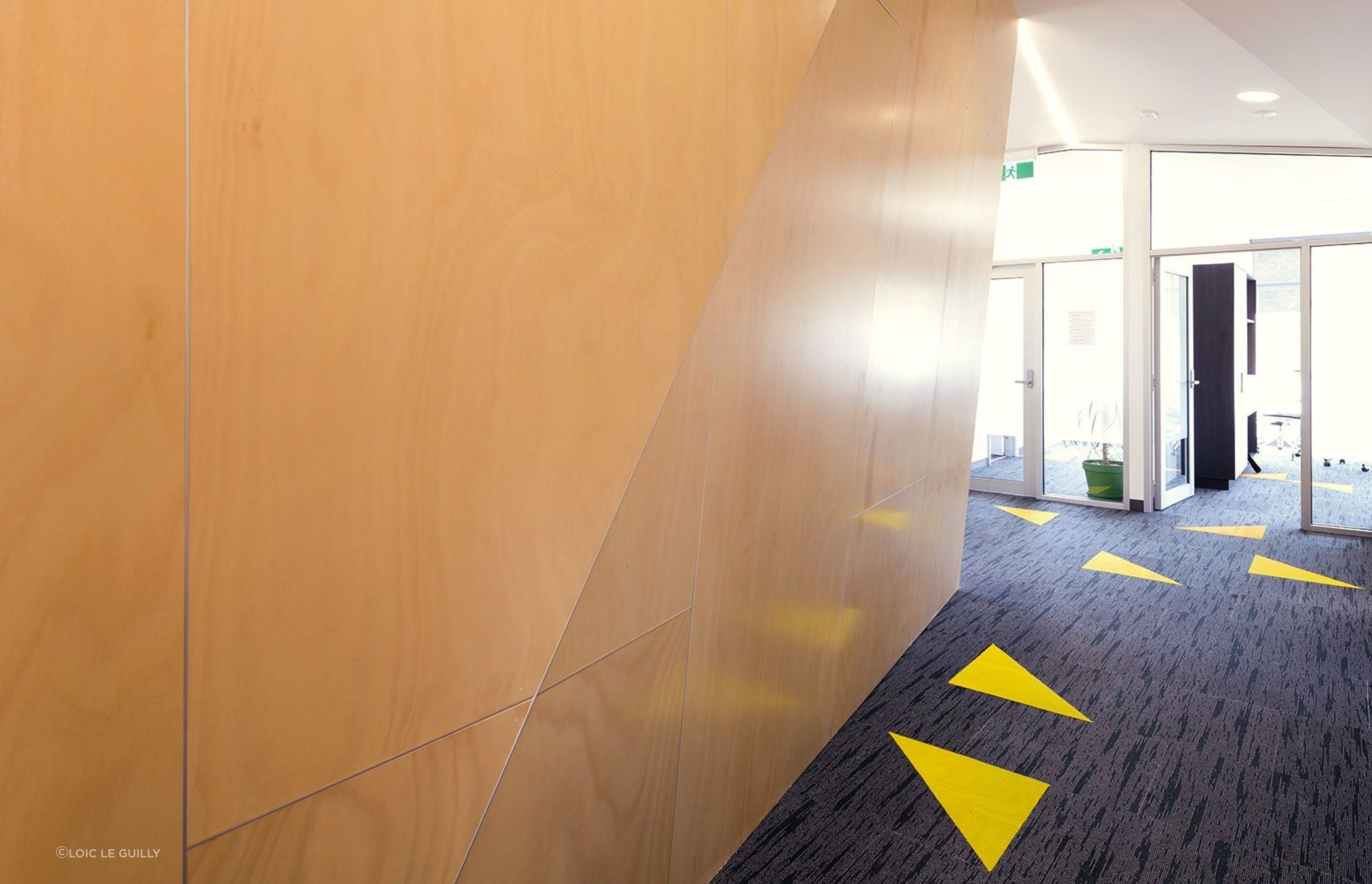 bennetts-office-fitout-wall.jpg
