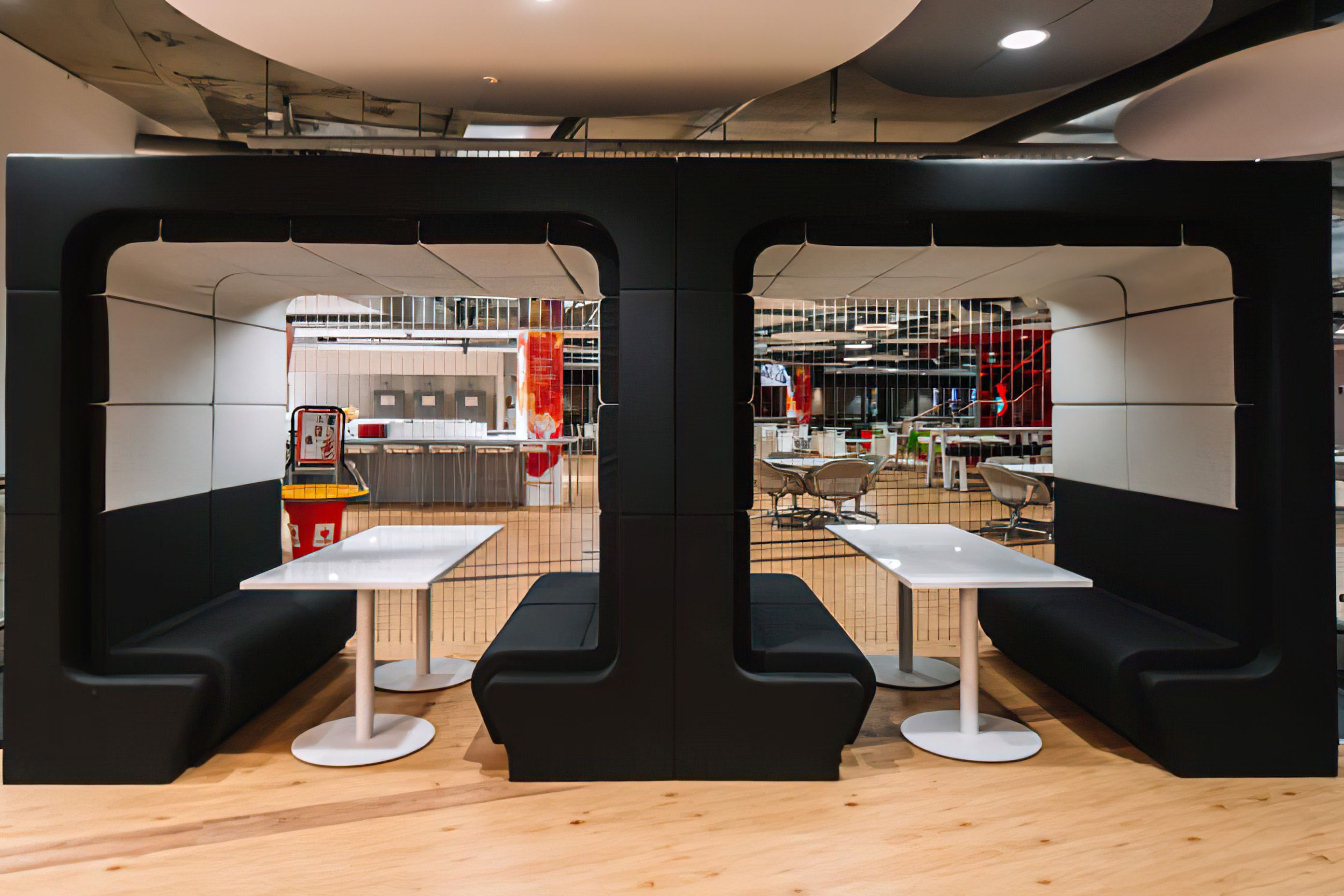 buildmevodafone-meeting-gigapixel-standard-scale-481x.jpg