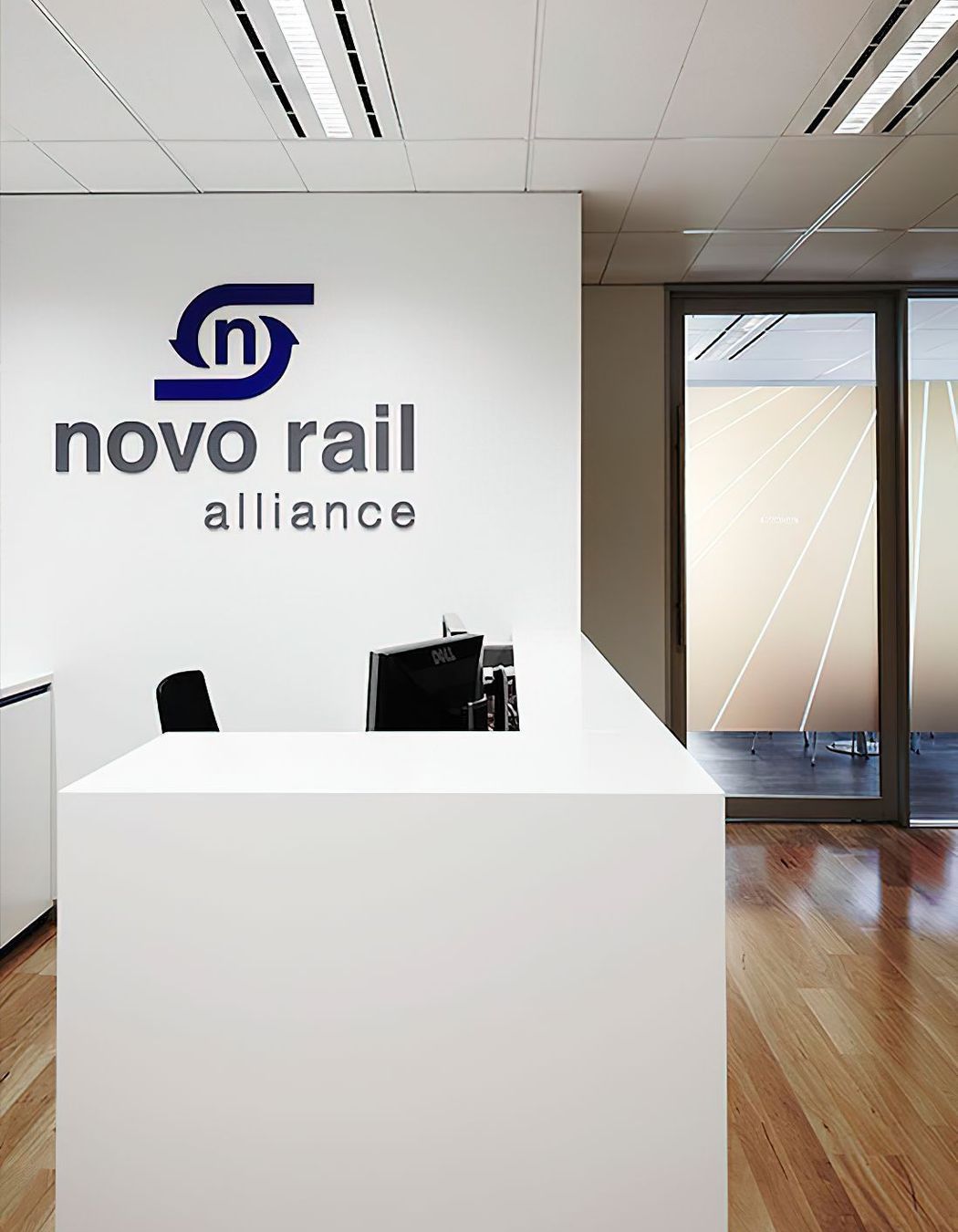 ##^^Novorail