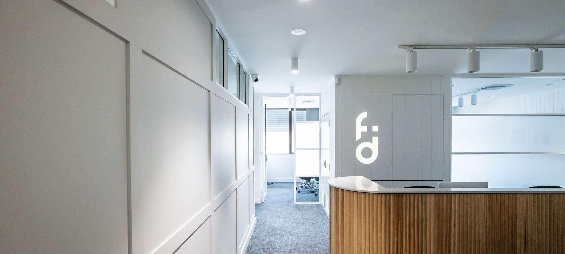 EMVY Design recently had the pleasure of creating a stunning office fitout for Financial Dynamic Chartered Accountants in Nowra. With an emphasis on functionality and aesthetics.