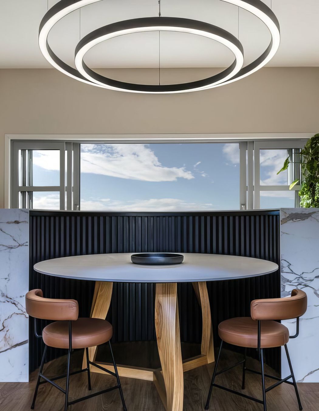 office2-534x800a.jpg