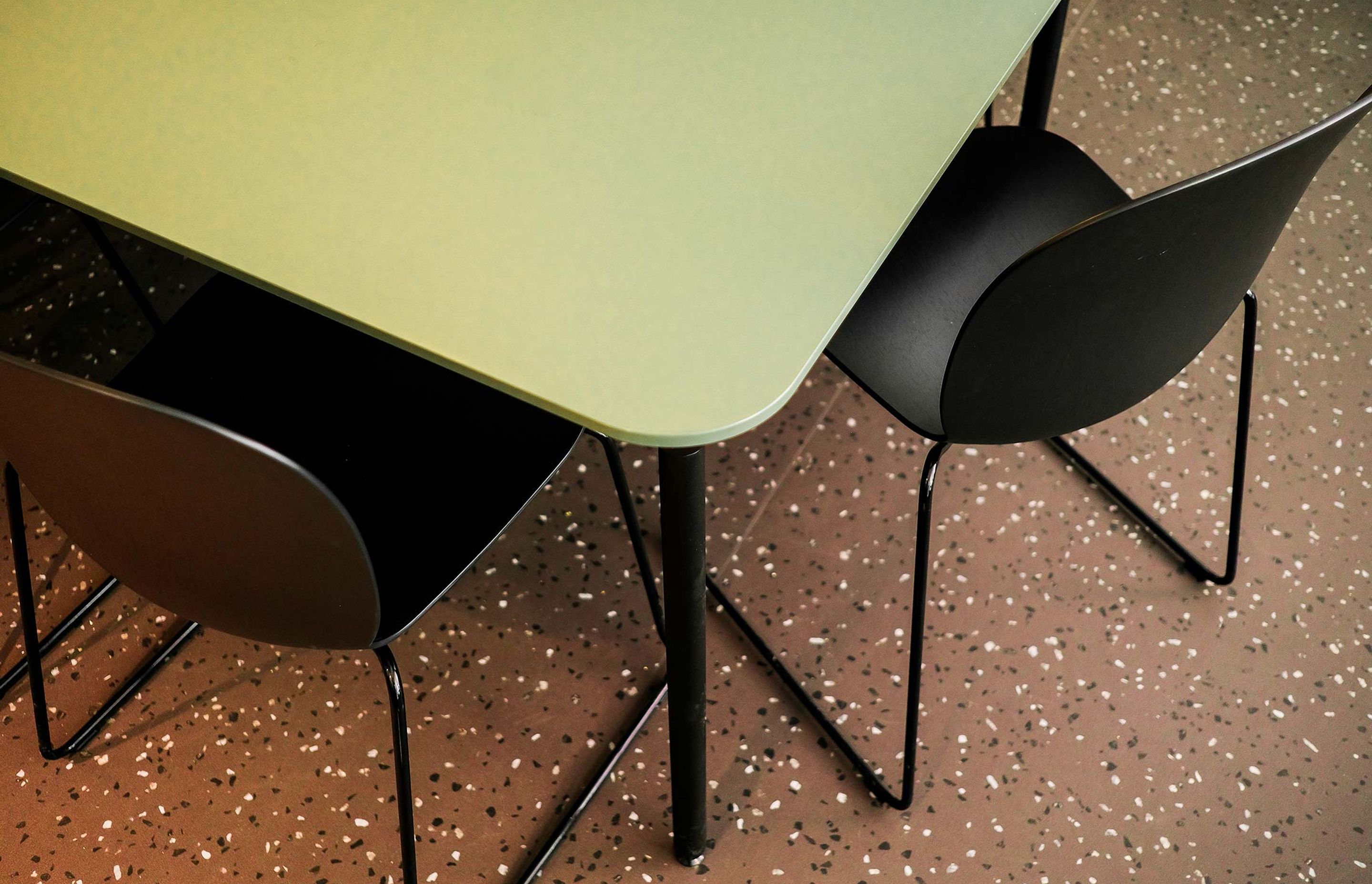 project-soco-oslo-rbm-noor-offecct-phoenix-shift-high-hag-celi02web.jpg
