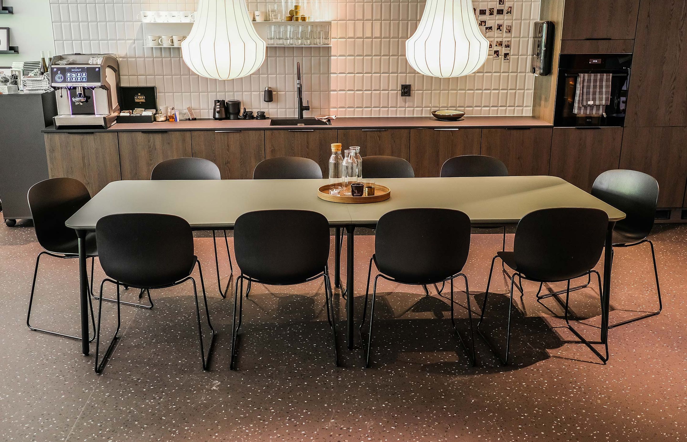project-soco-oslo-rbm-noor-offecct-phoenix-shift-high-hag-celi04web.jpg