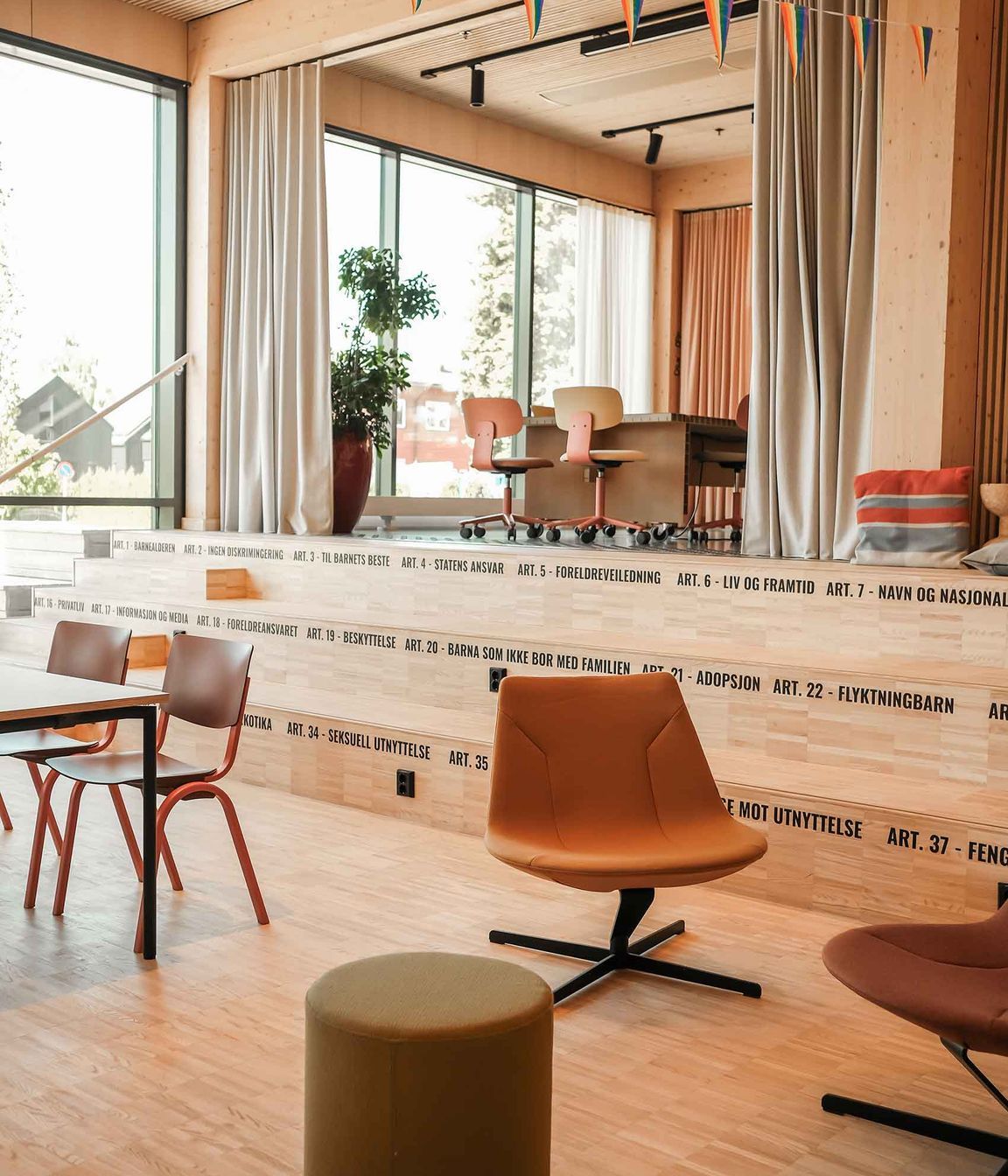 redd-barna-save-the-children-project-tion-capisco-celi-chic-lounge-vancouver-oto10resize.jpg