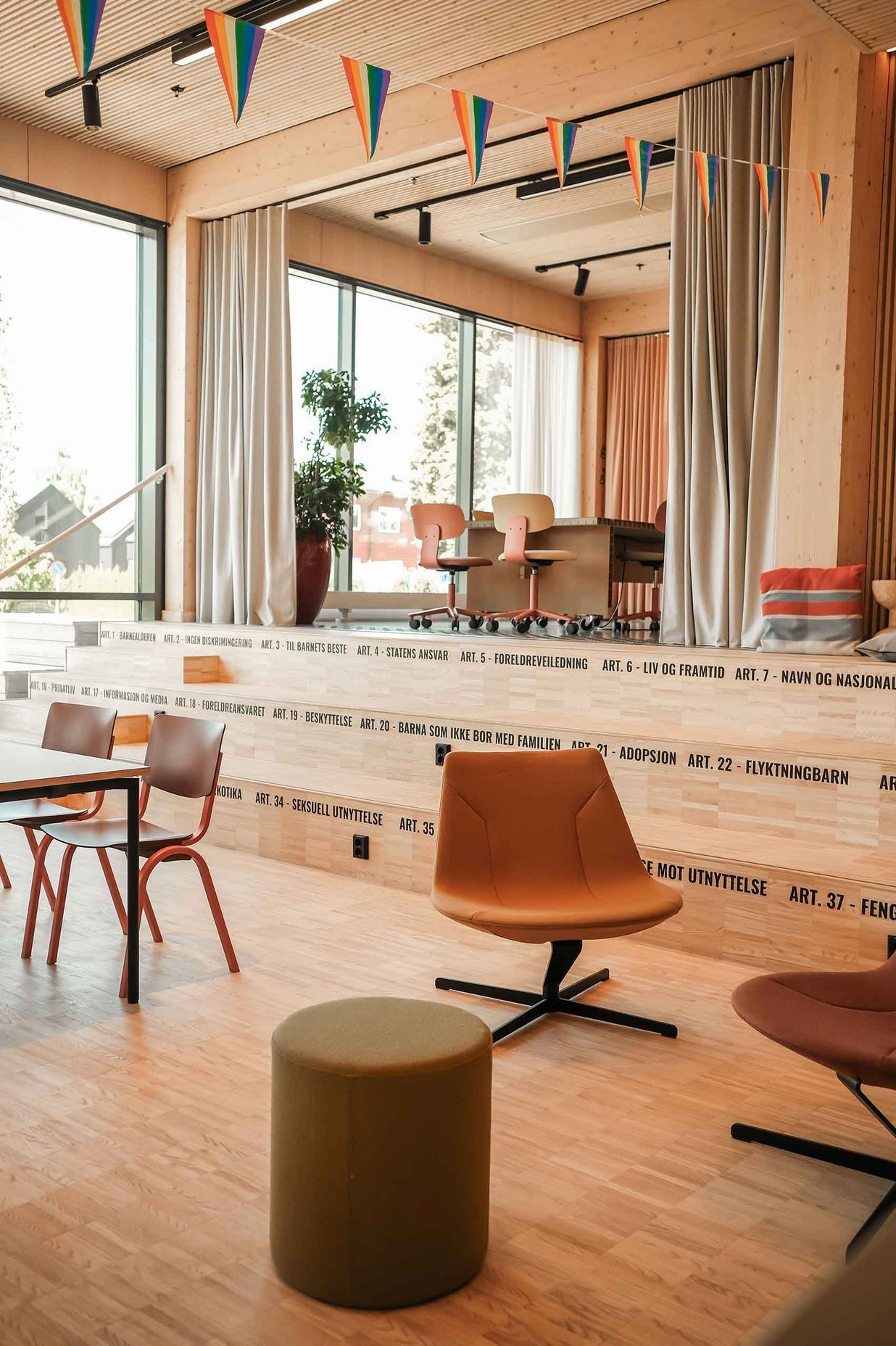 redd-barna-save-the-children-project-tion-capisco-celi-chic-lounge-vancouver-oto10resize.jpg