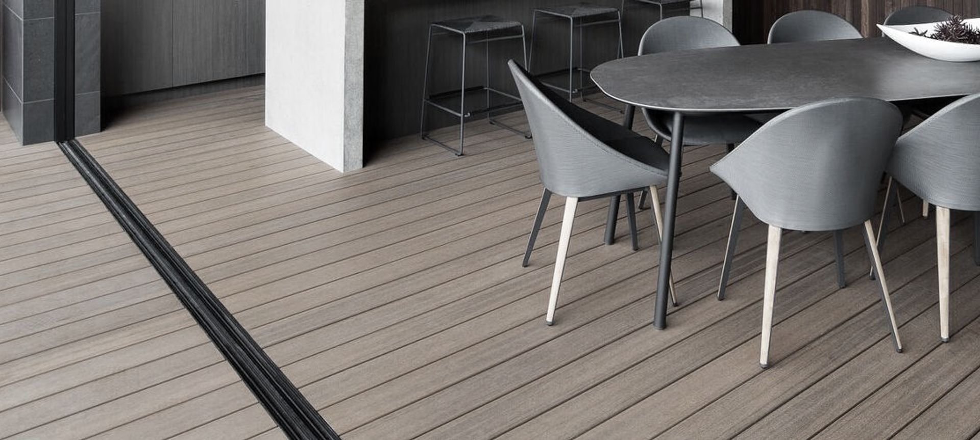 Poolside Entertaining: Indoor–Outdoor Flow banner
