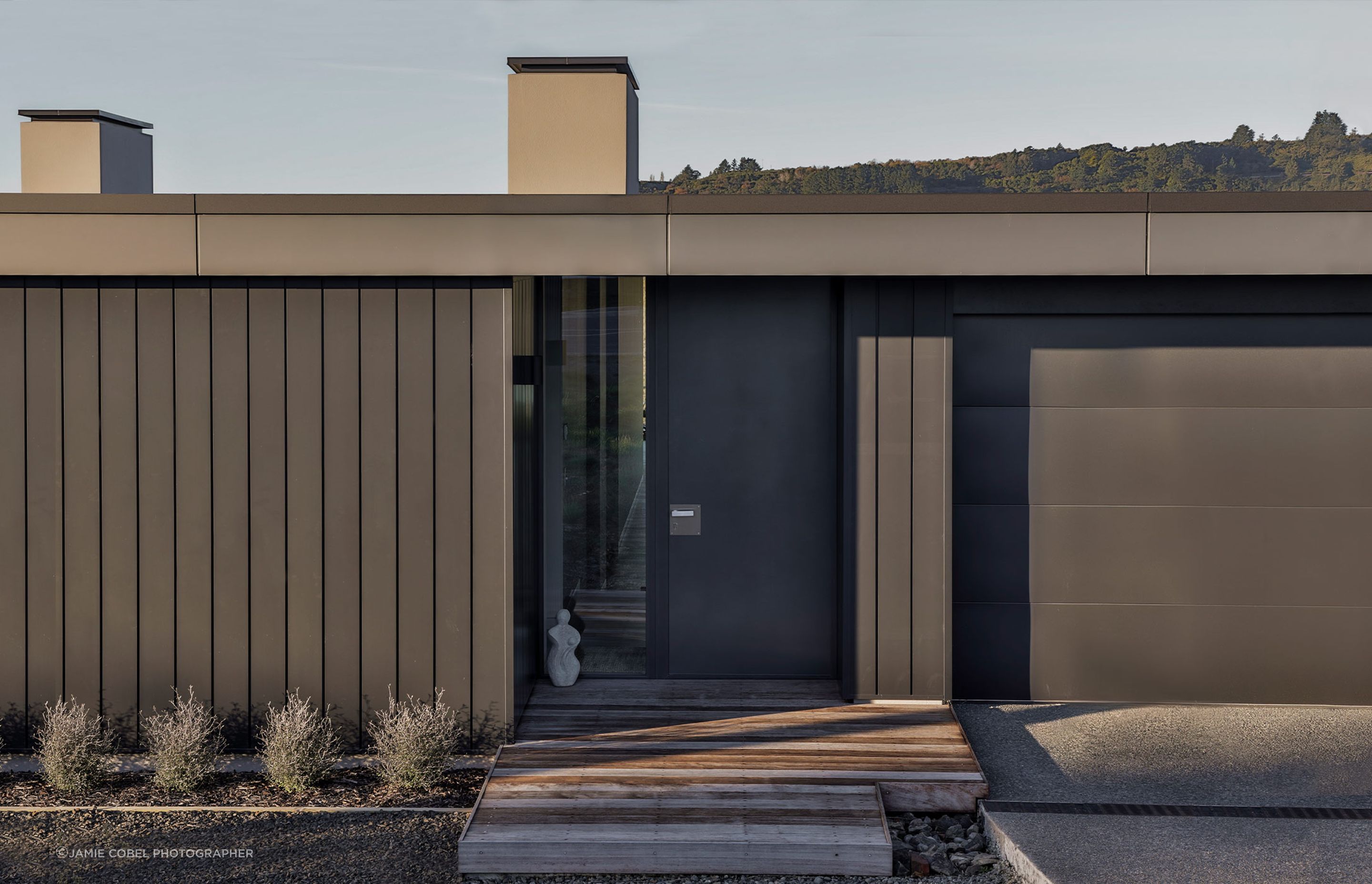 03JohnstonArchitectsChristchurchLuxuryHome.jpg