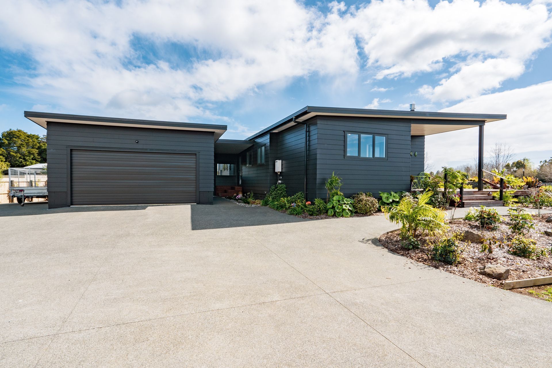 Rainbow Falls Residence