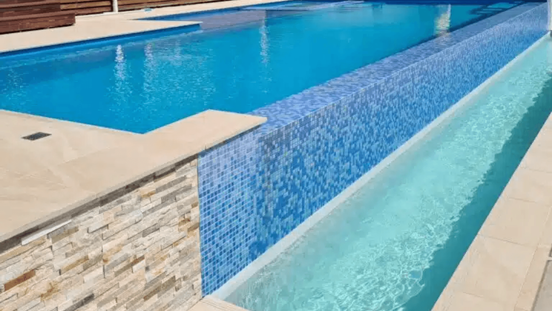 Infinity Edge Pool and Concealed Pool Cover banner