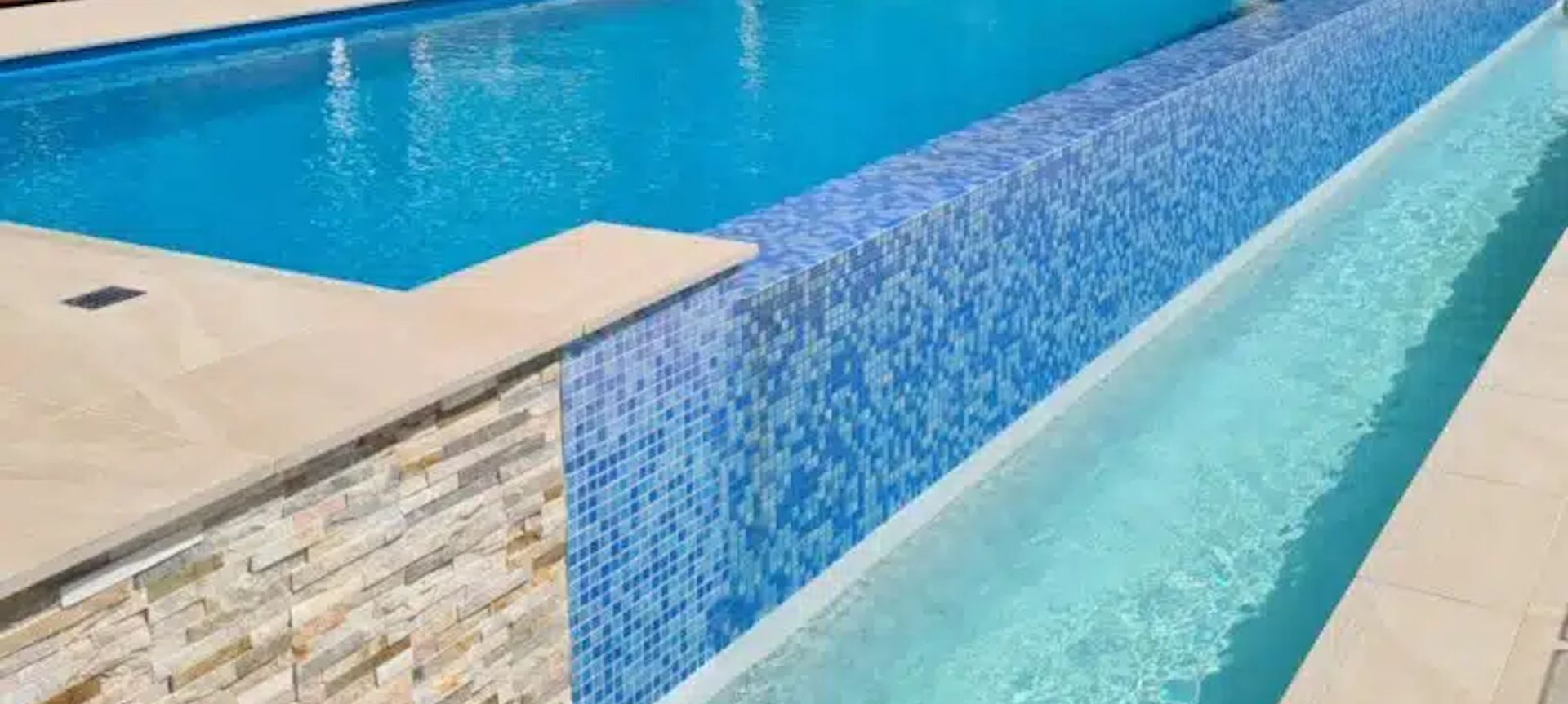 Infinity Edge Pool and Concealed Pool Cover banner