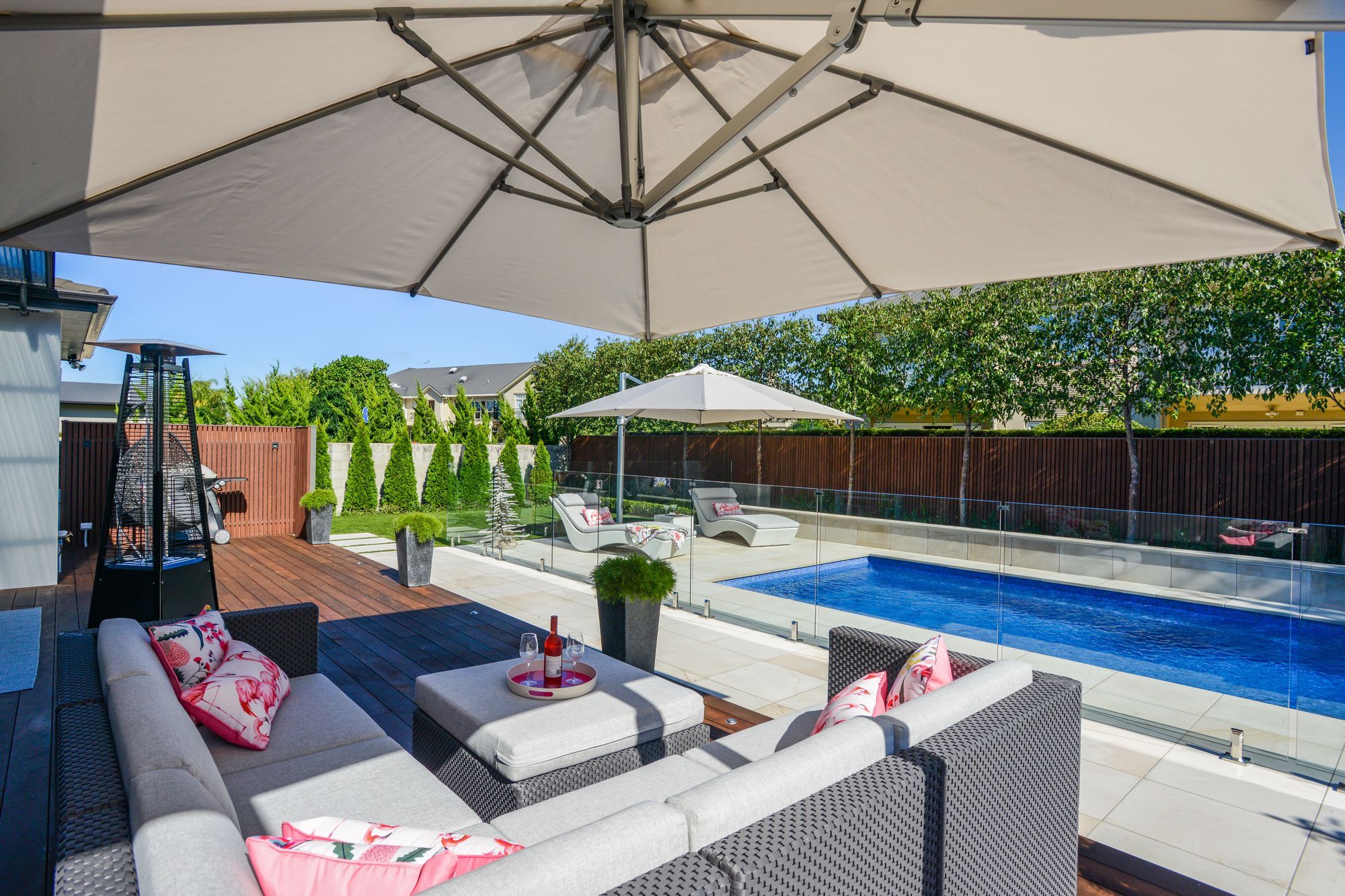 Backyard-Bliss-Picture-1-Tim-Whittaker-Photography-v3.jpg