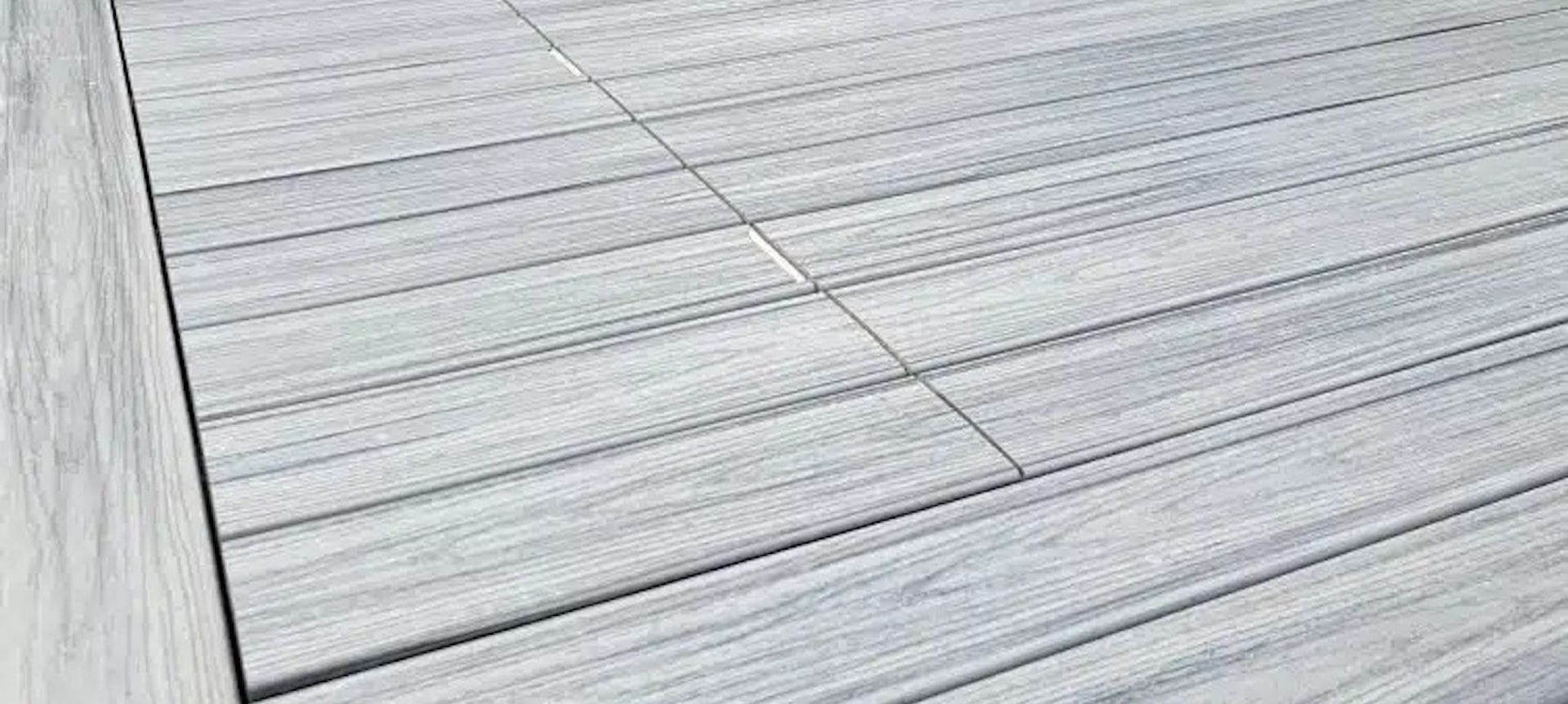 Kellyville Decking Concealed Pool Cover banner