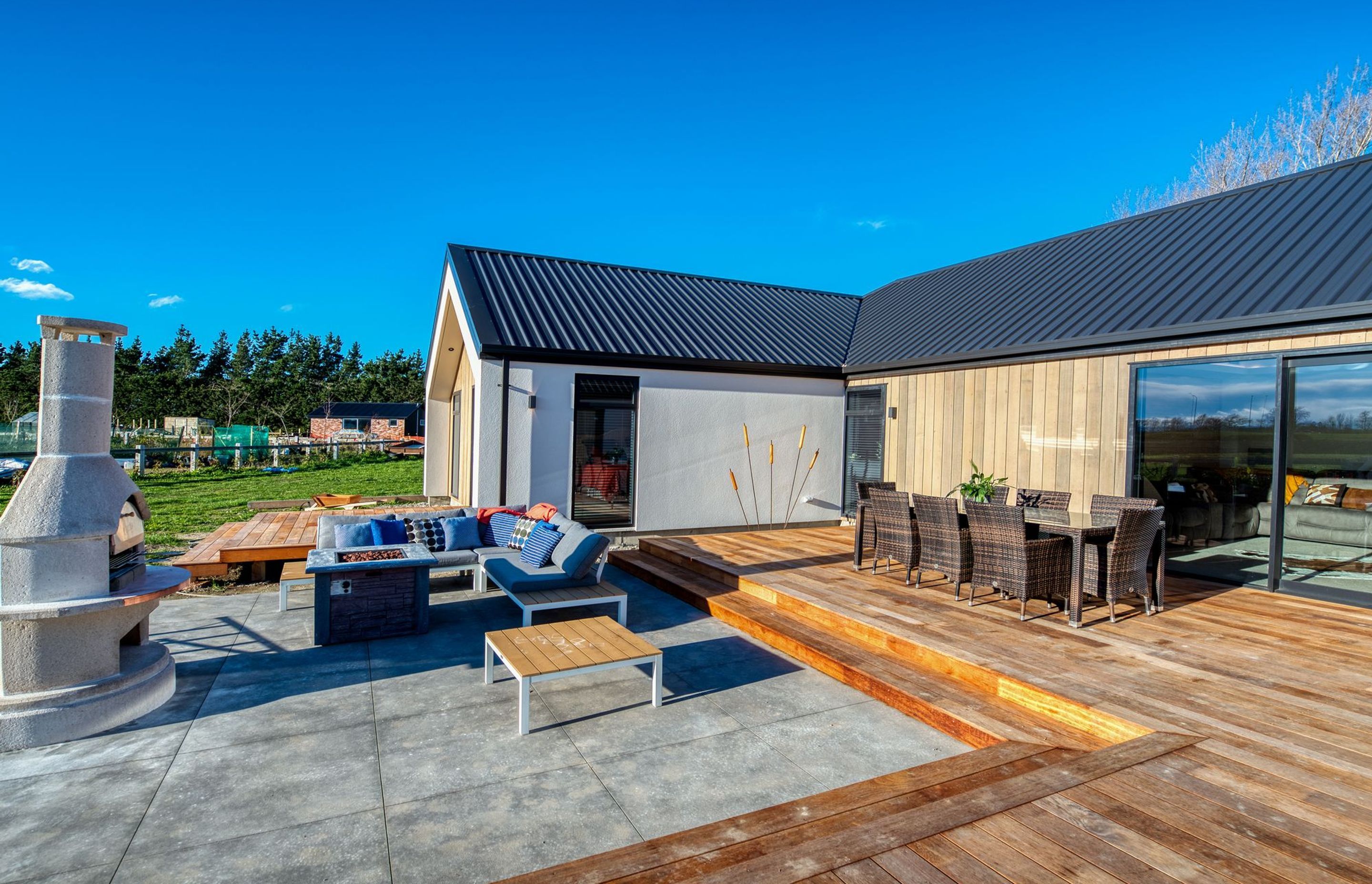 Pavilion Home, Cedar Cladding