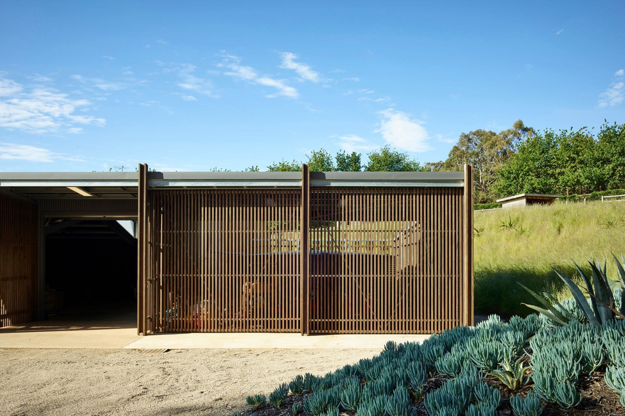 Uber Shed 2