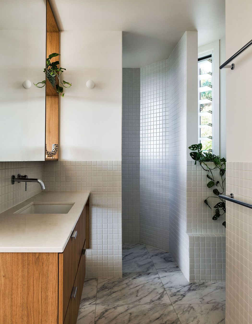 Justin-Humphrey-architects-Point-North-house-bathroom-v2.jpg
