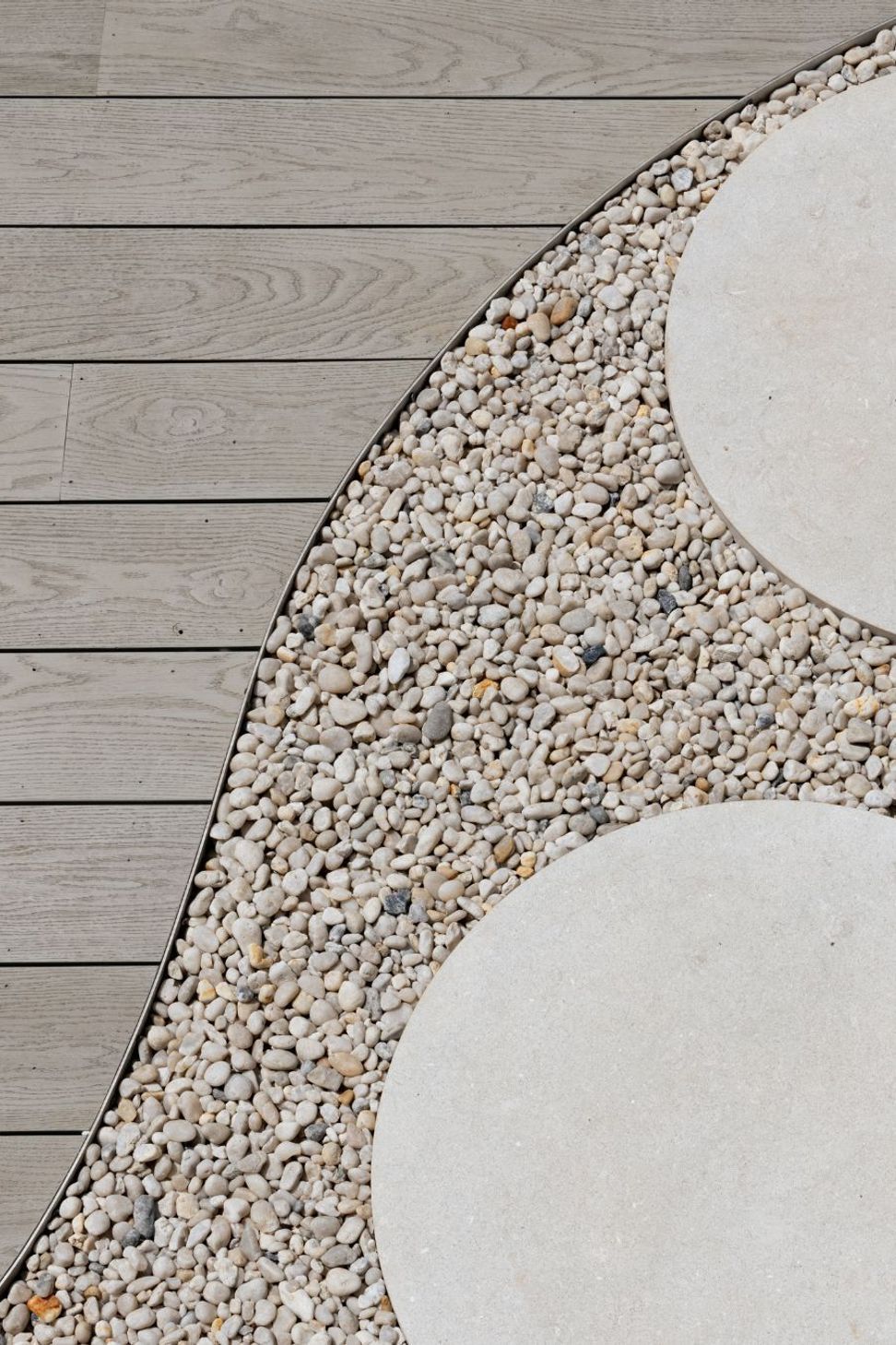 MillboardcompositedeckingluxuryPoolsoutdoorliving-4.jpg
