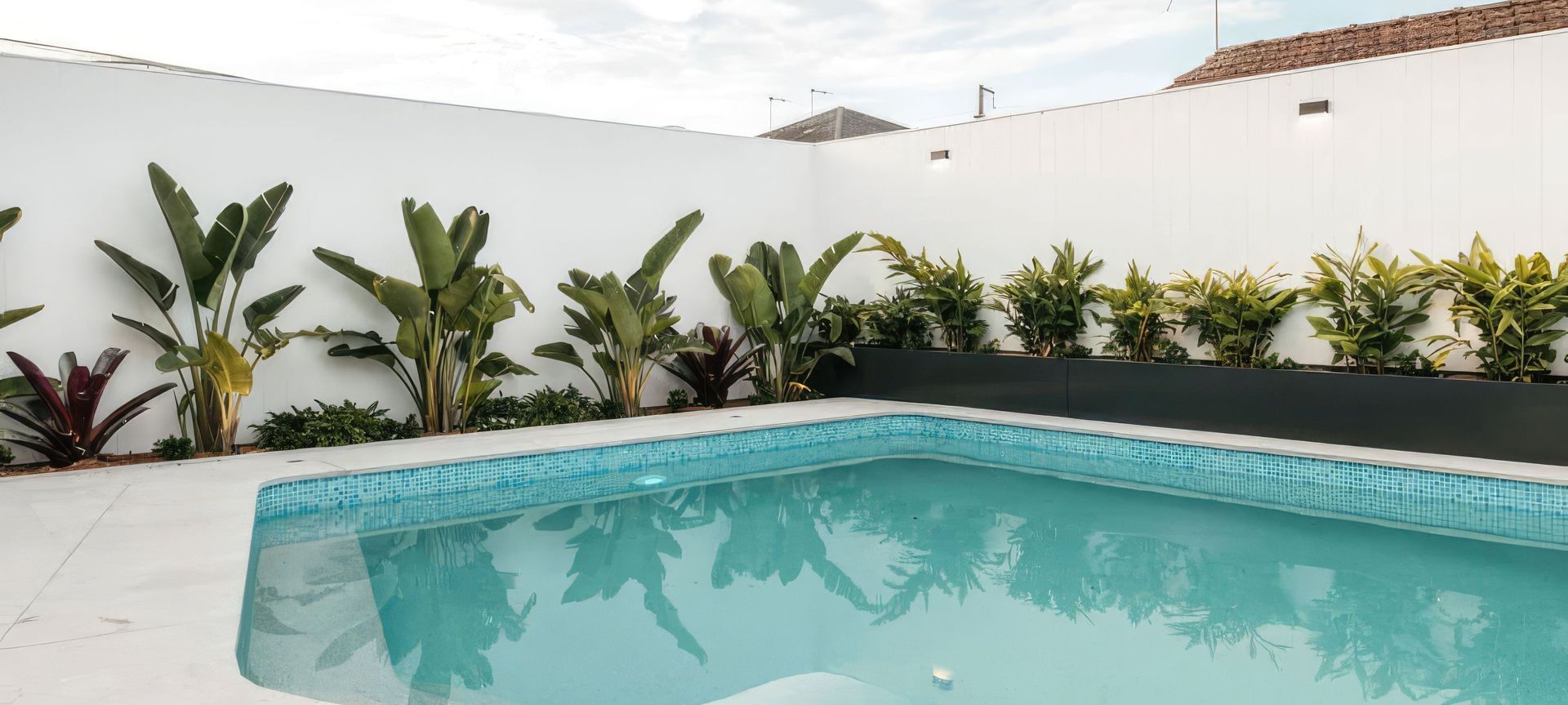 Sharp Landscaping, Sydney, NSW - Underground Pool Cover banner