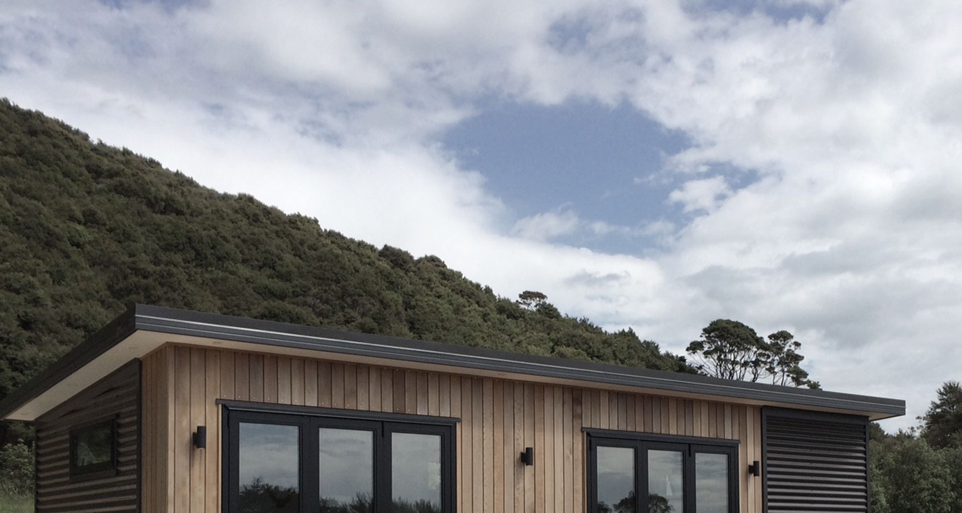 Kawhia’s Most Enviable Transportable Home banner