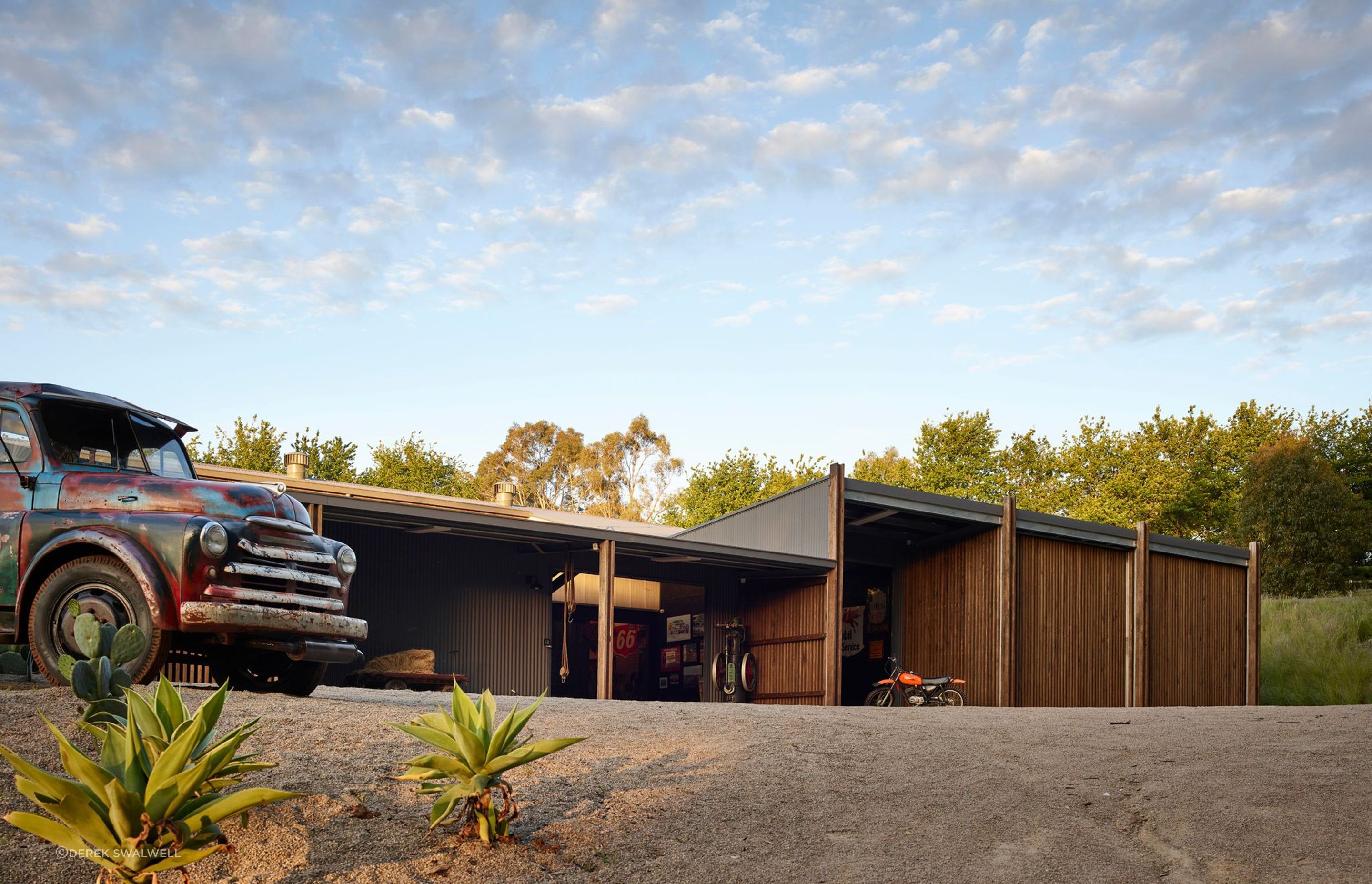 Uber Shed 2