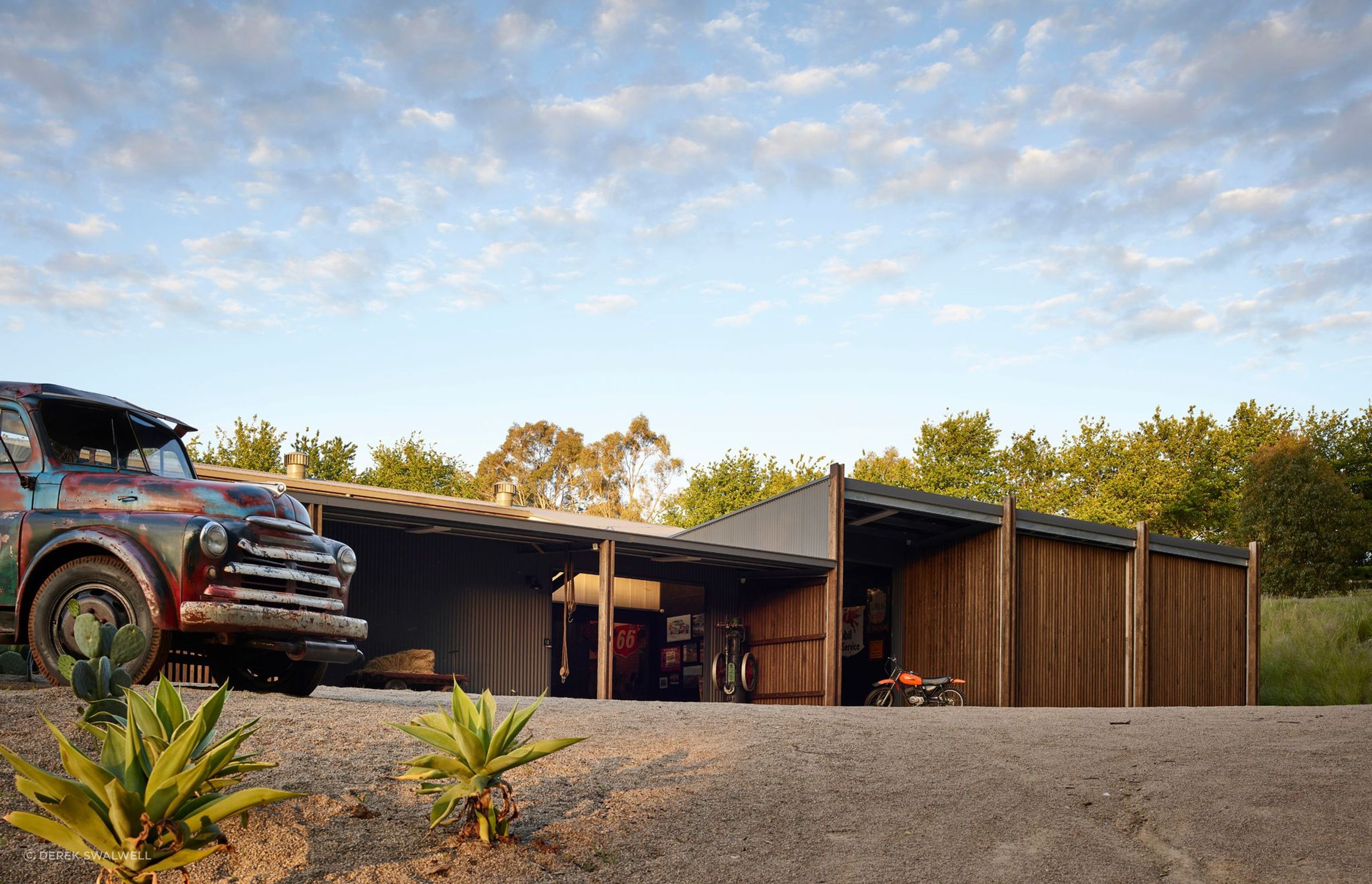 Uber Shed 2
