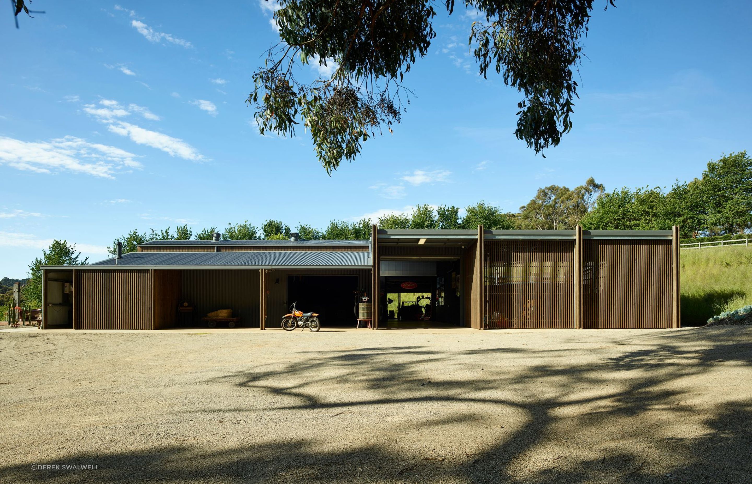 Uber Shed 2