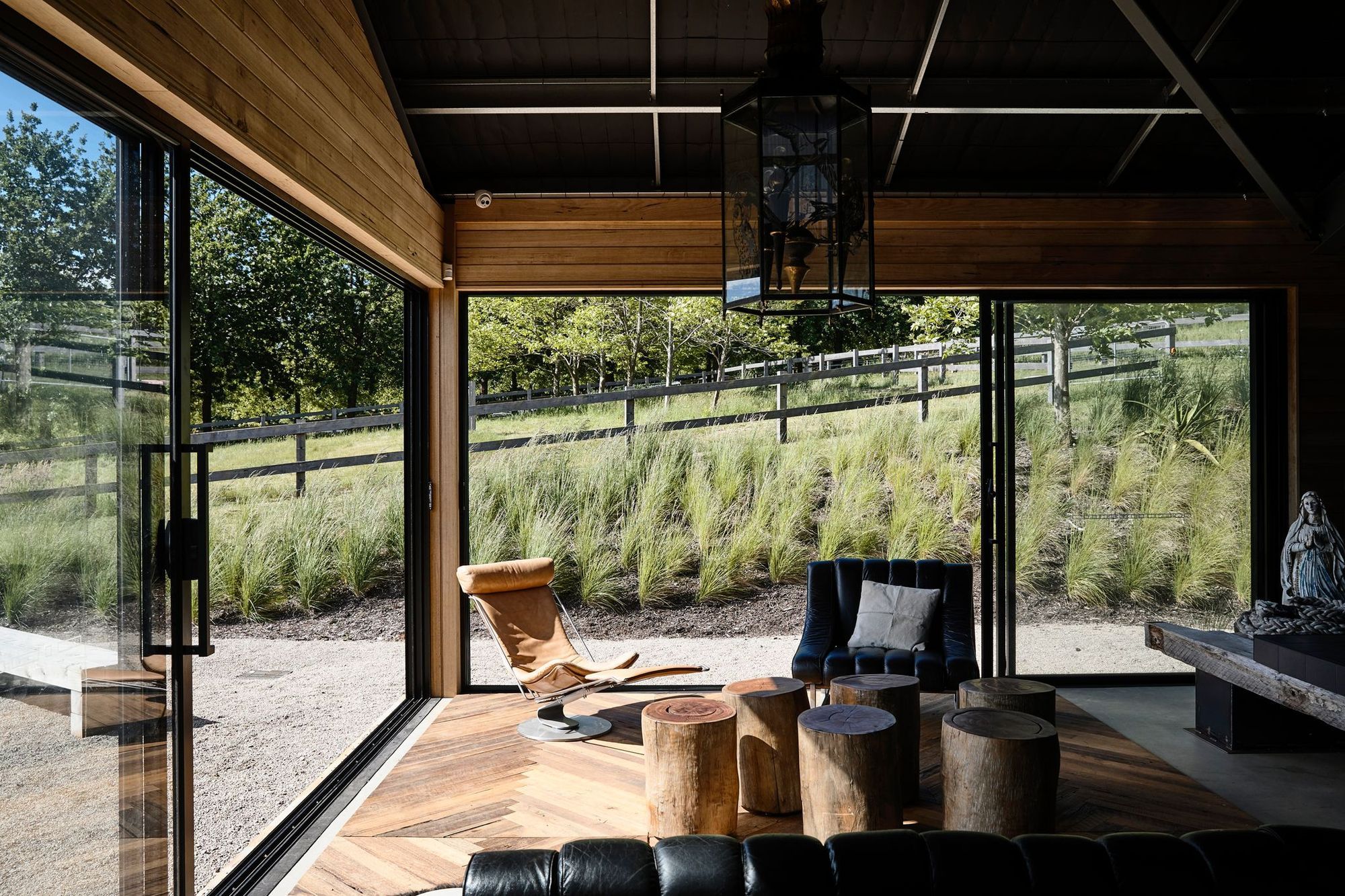 Uber Shed 2