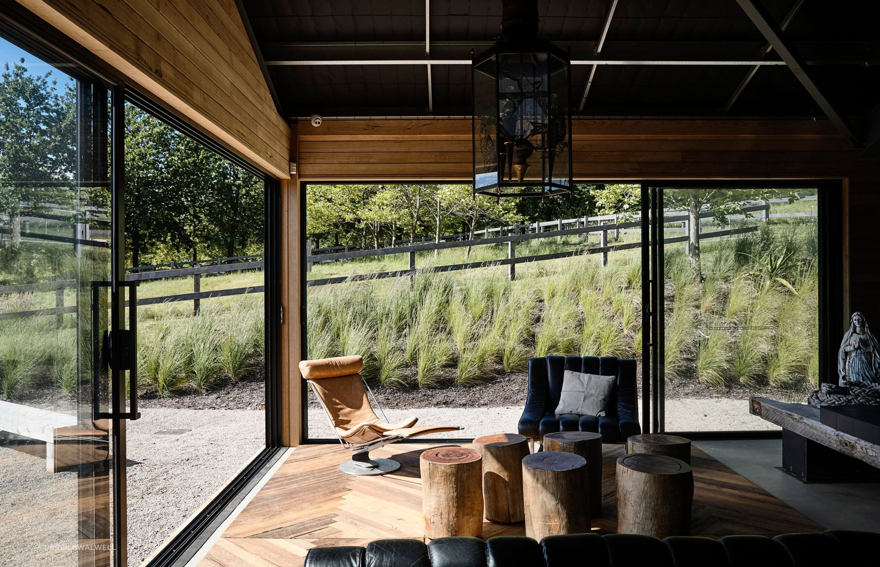 Uber Shed 2