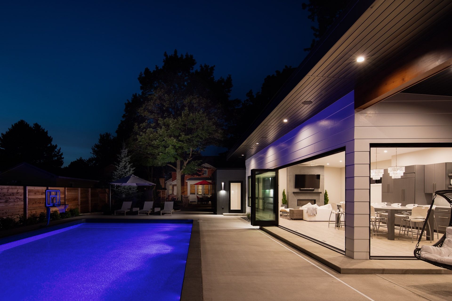 imgi6Lucid-Architecture-Modern-Pool-House-2.jpg