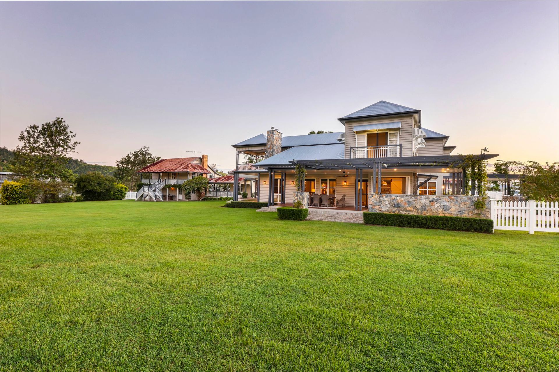 Custom Hamptons Style New Home Design Gregor’s Creek