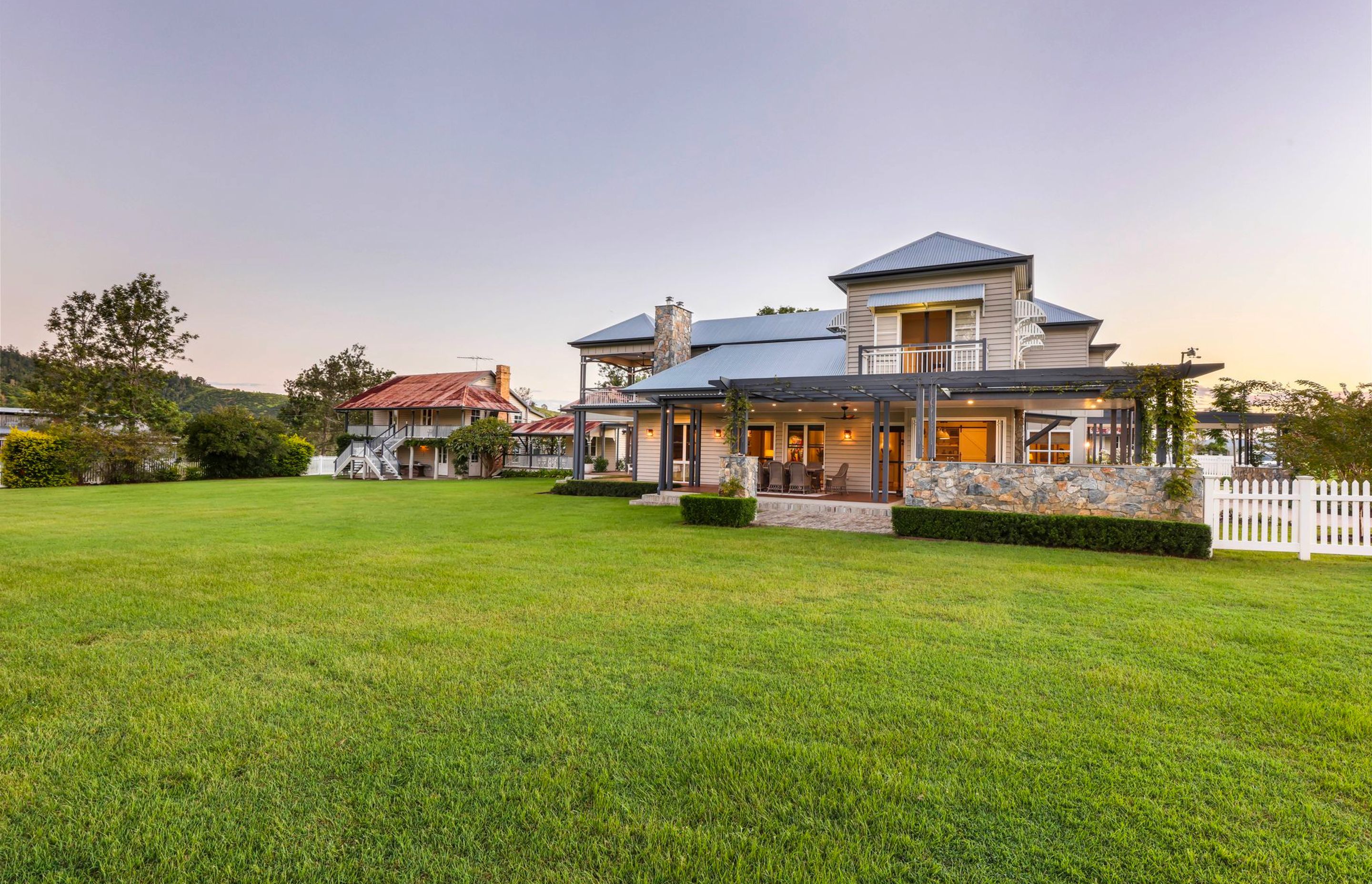 Custom Hamptons Style New Home Design Gregor’s Creek