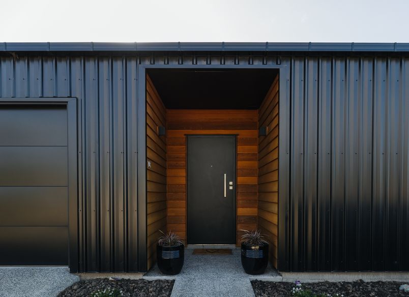 Cedar & Black Colorsteel Family Home