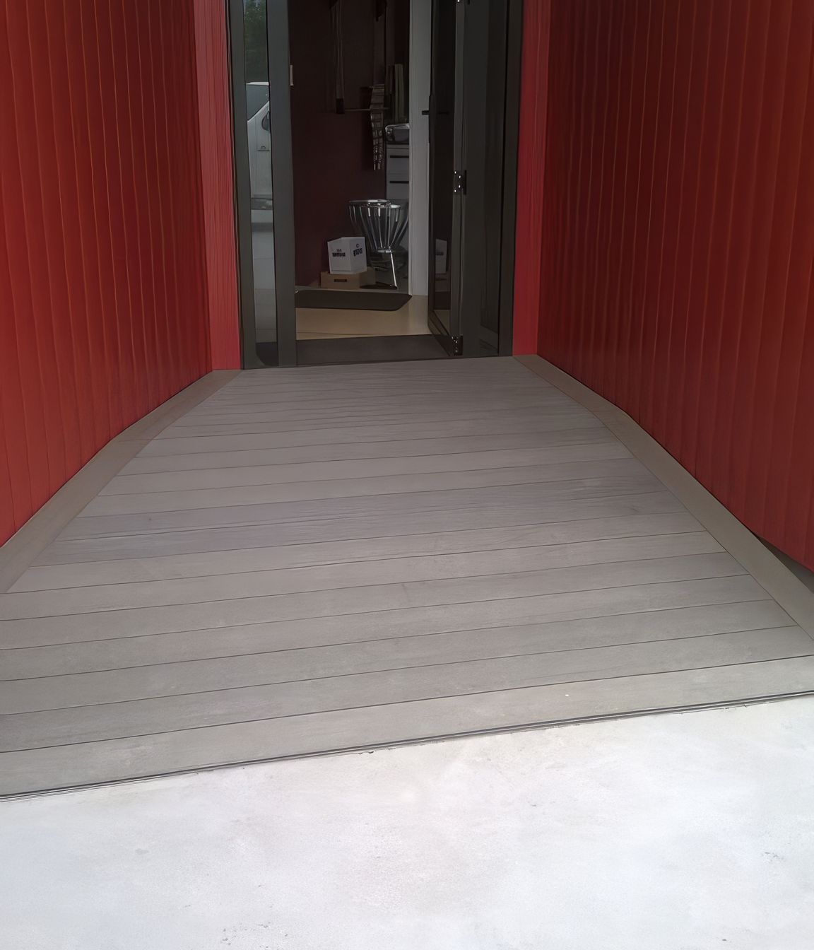 upSloping-entry-deck-finished-575x1024-fix-standard-scale-400x.jpg